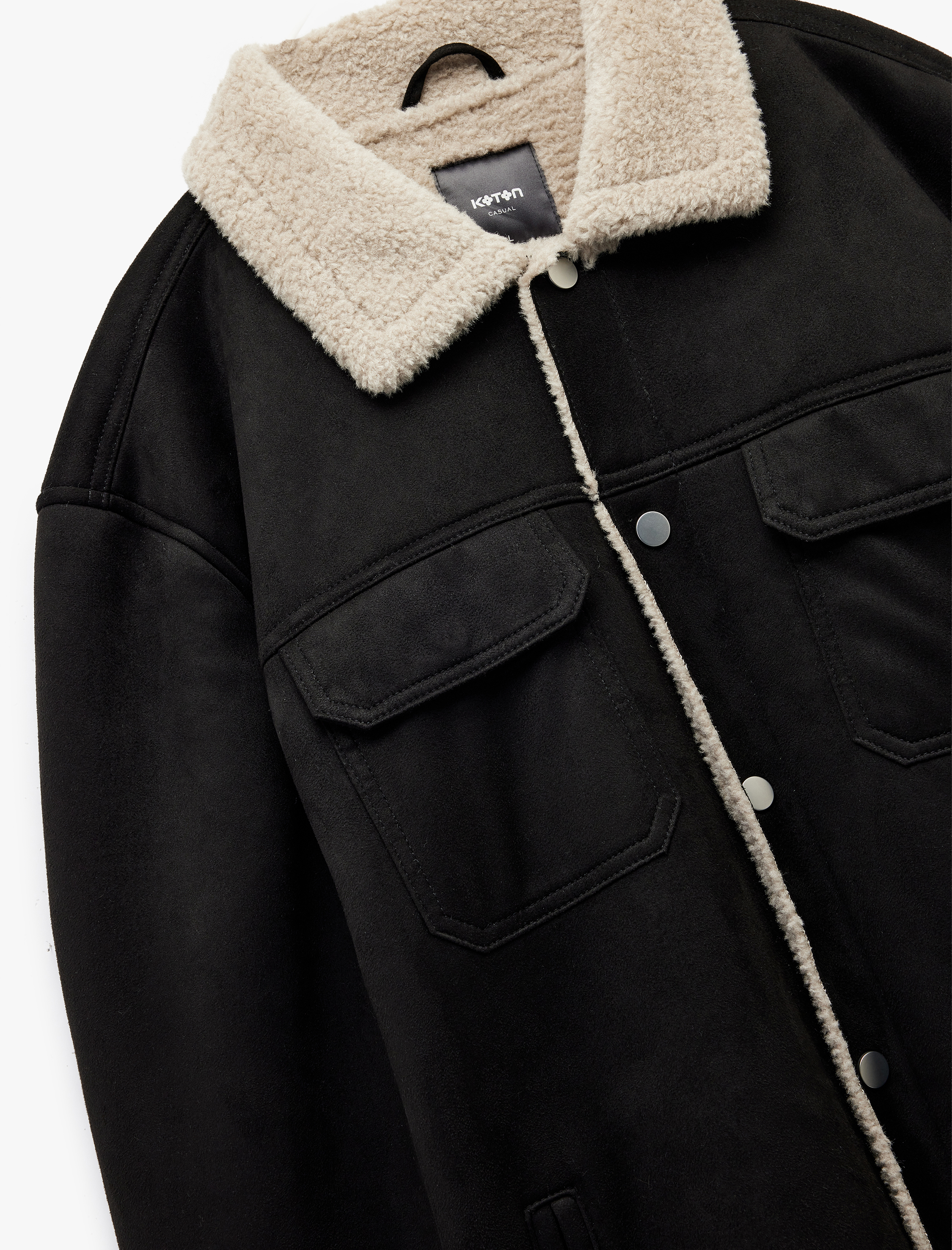   Kapaklı Cepli Çıtçıt Düğme Detaylı Slim Fit İçi Peluş Yaka Suni Süet Ceket