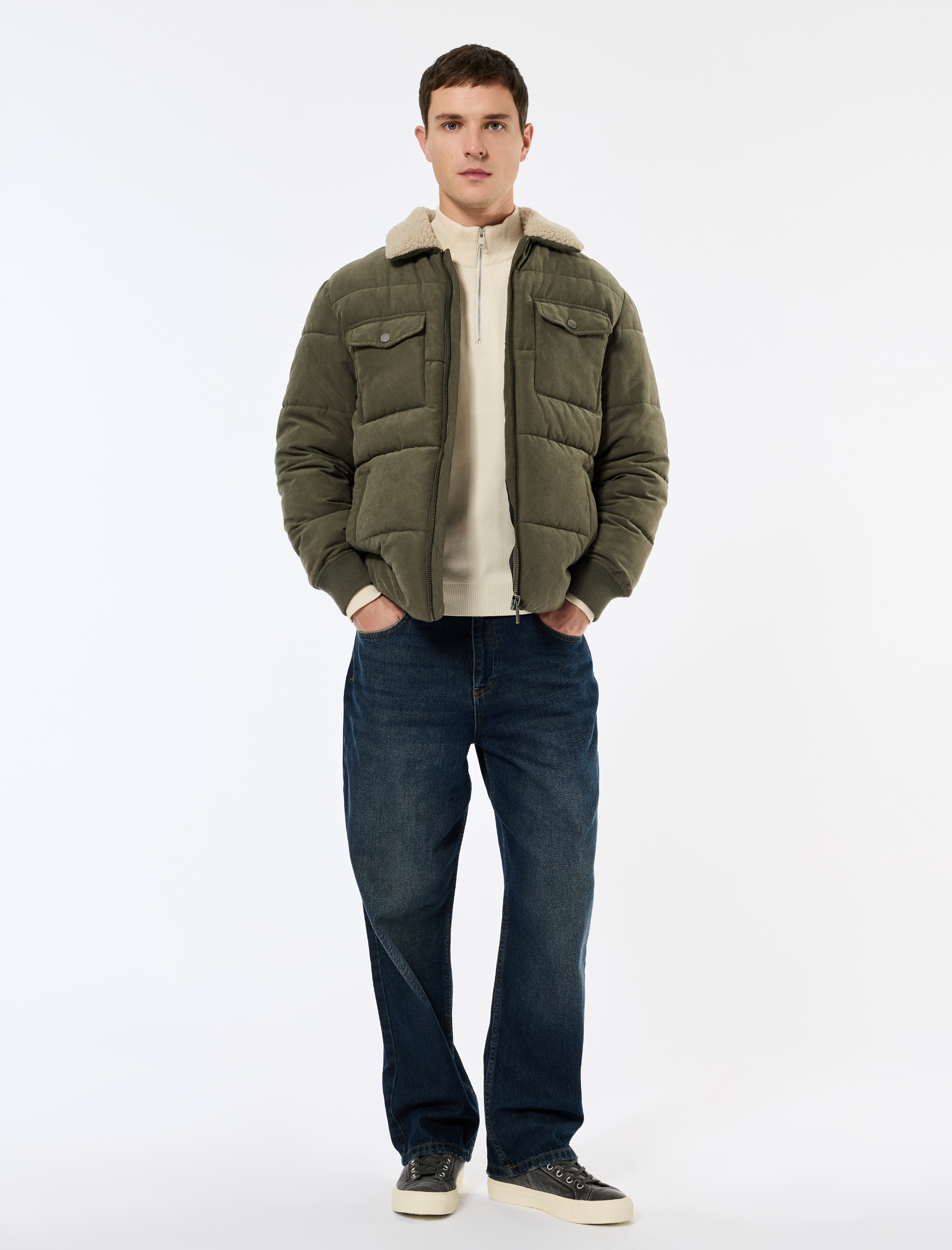   Uzun Kollu Cep Detaylı Fermuarlı Peluş Yaka Kışlık Ceket