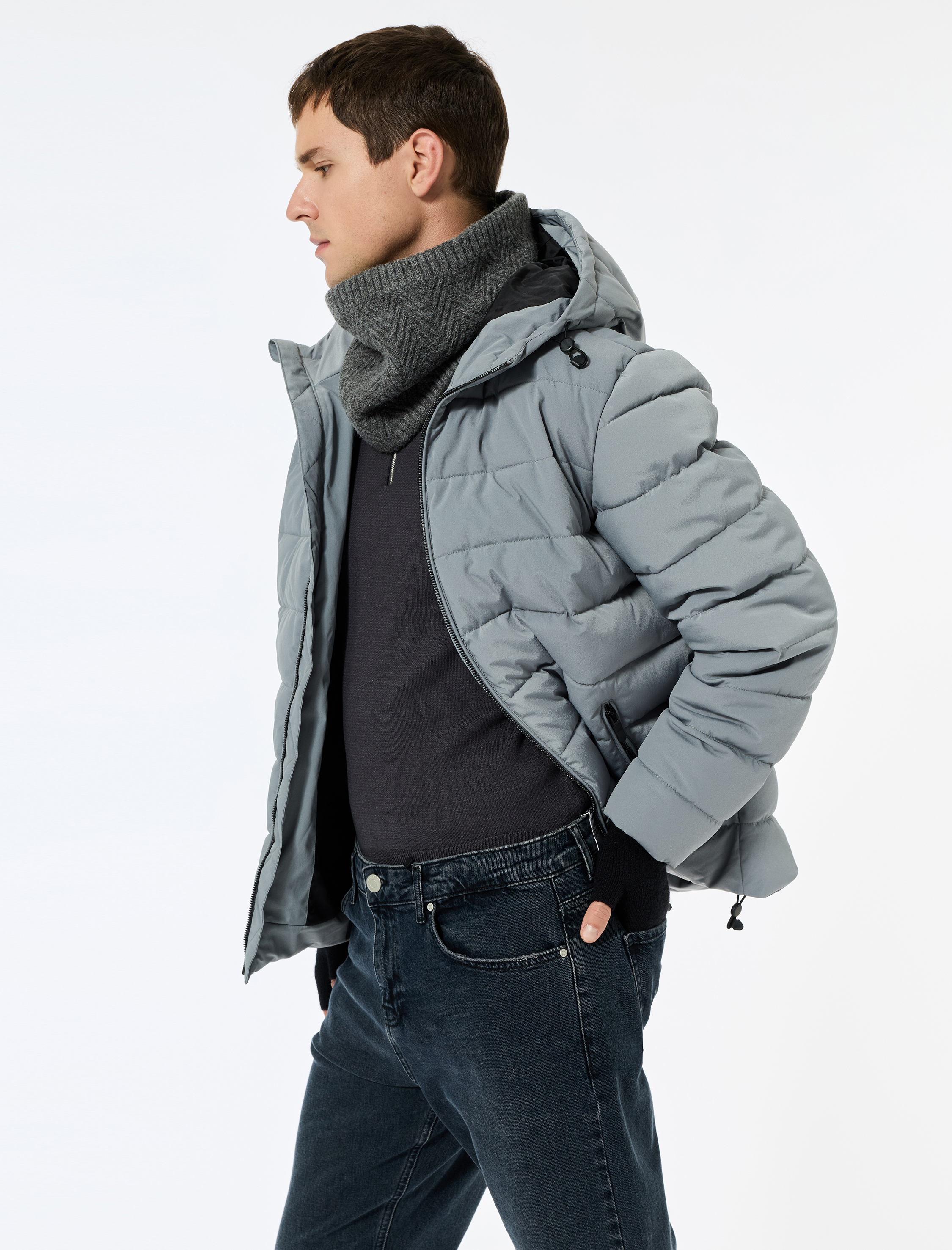   Kapüşonlu Uzun Kollu Fermuarlı Cepli Kışlık Şişme Mont