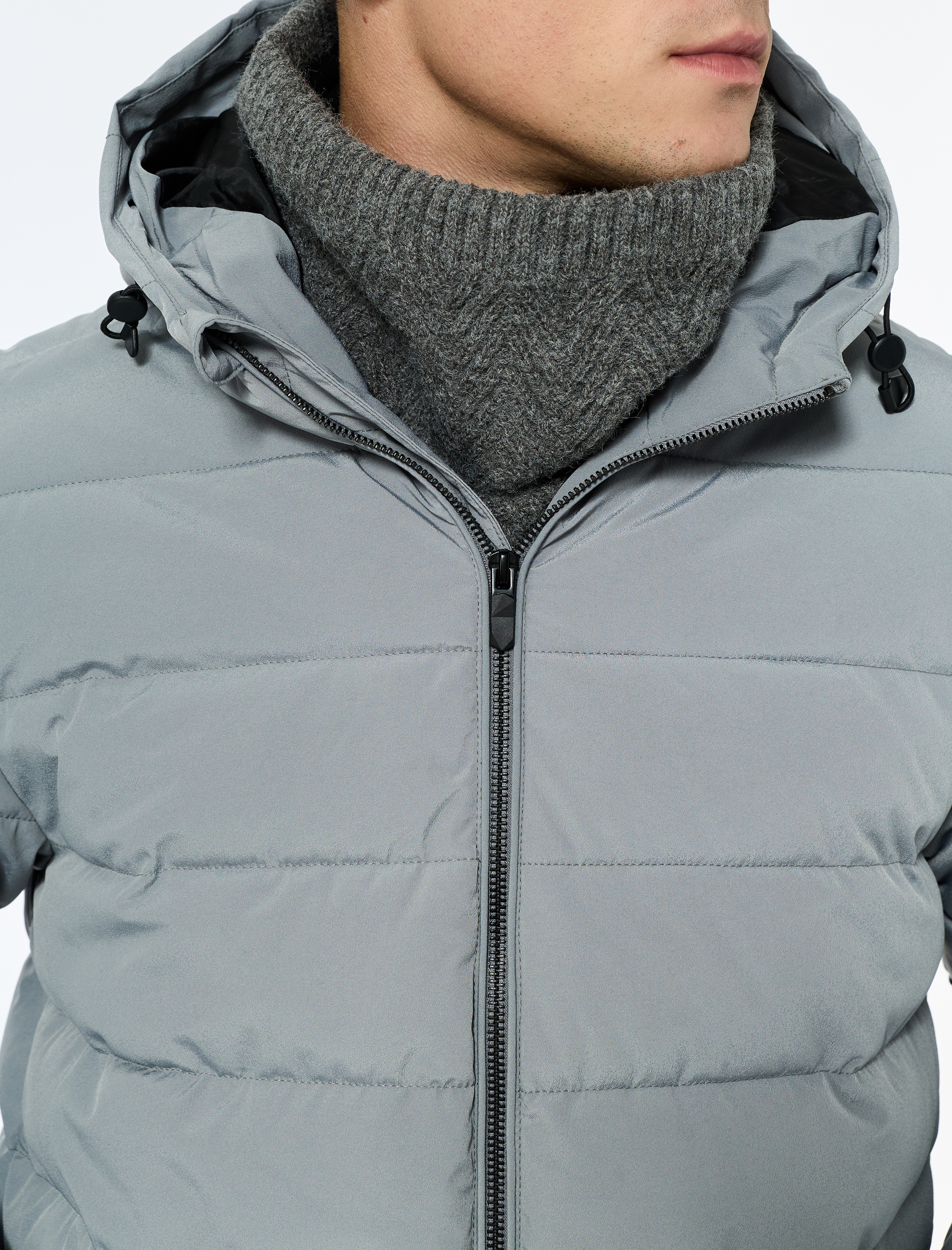   Kapüşonlu Uzun Kollu Fermuarlı Cepli Kışlık Şişme Mont