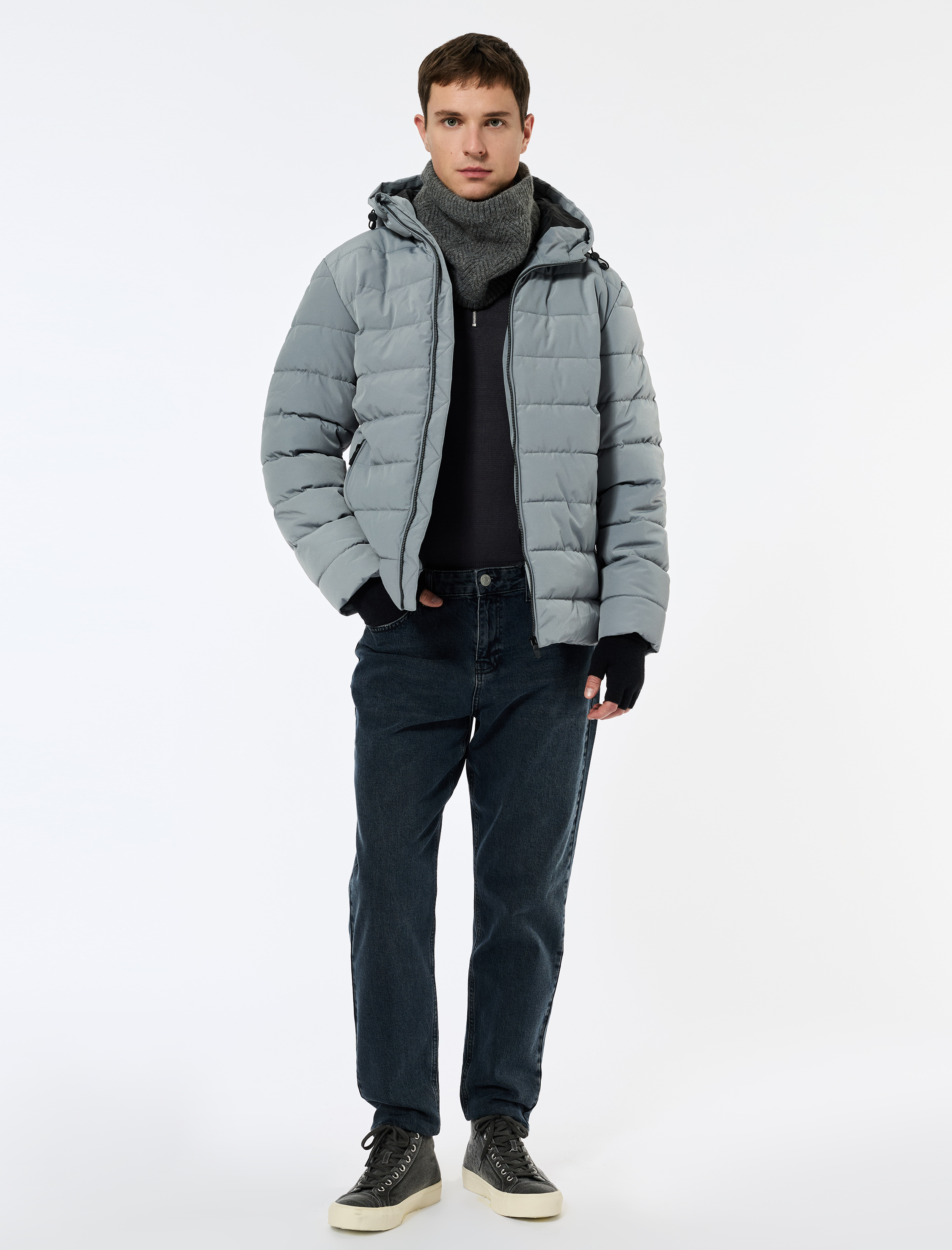   Kapüşonlu Uzun Kollu Fermuarlı Cepli Kışlık Şişme Mont