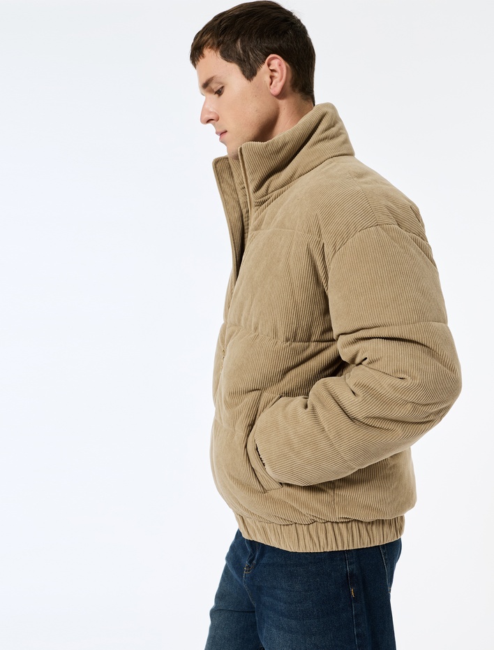  Dik Yaka Uzun Kollu Cep Detaylı Fitilli Fermuarlı Kışlık Şişme Mont