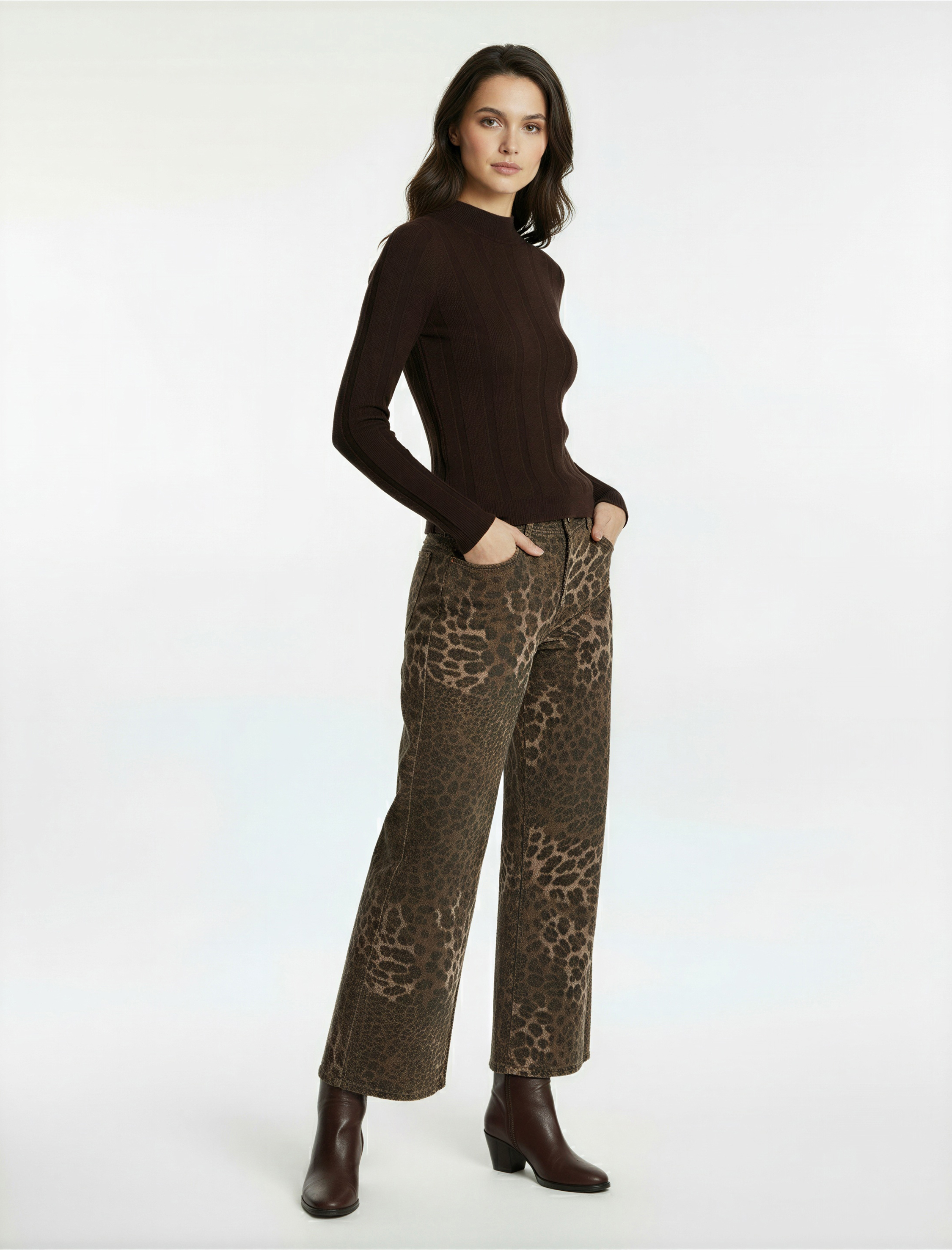   Dik Yaka Uzun Kollu Triko Kazak