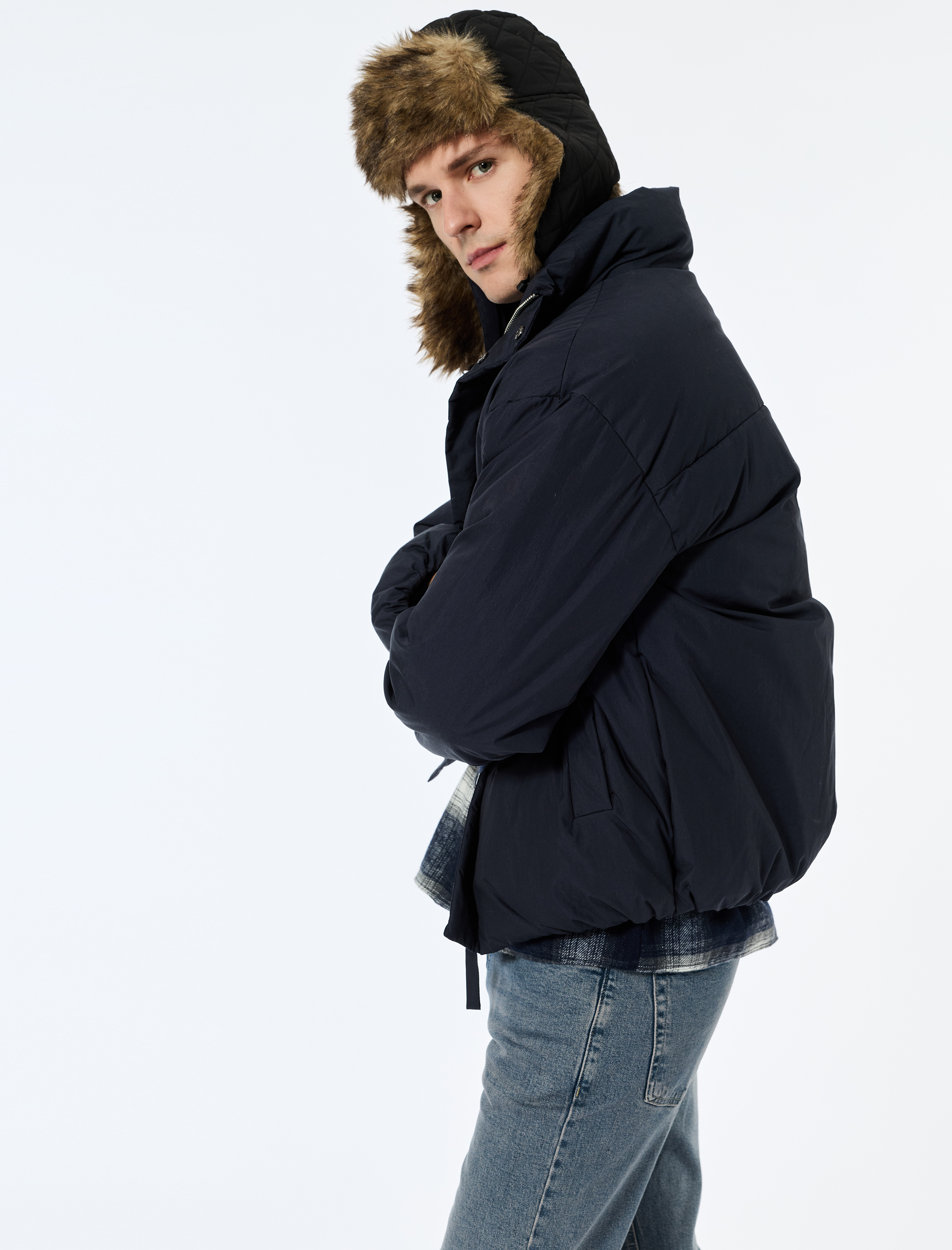   Uzun Kollu Fermuarlı Dik Yaka Kışlık Şişme Mont