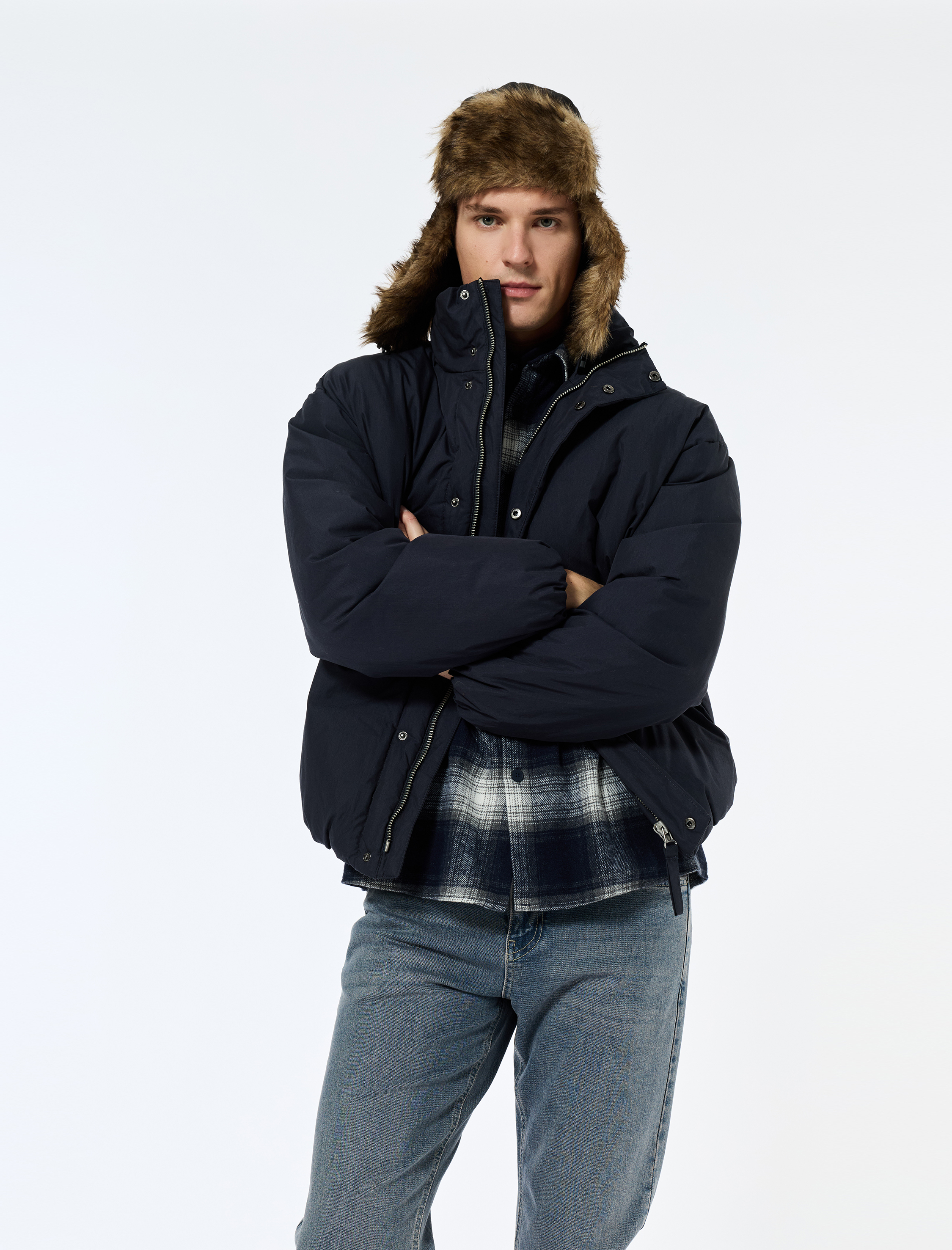   Uzun Kollu Fermuarlı Dik Yaka Kışlık Şişme Mont