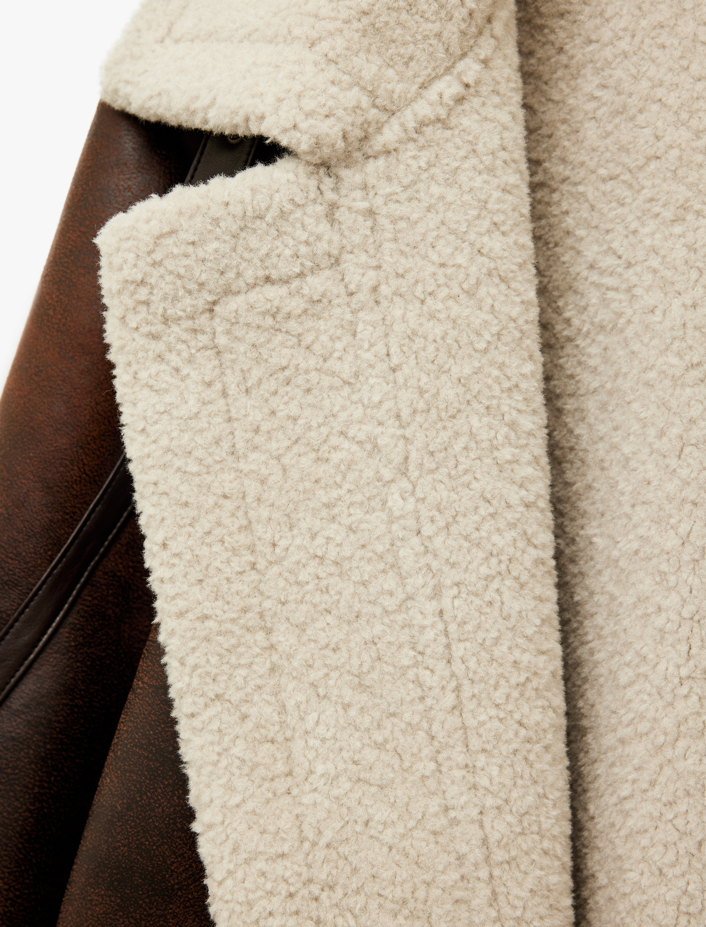   Peluş Yaka Uzun Kollu Cep Detaylı Fermuarlı Kışlık Suni Deri Ceket