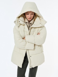 Fermuarlı Cepli Çıkarılabilir Kapüşonlu Uzun Kollu Su İtici Oversize Şişme Mont