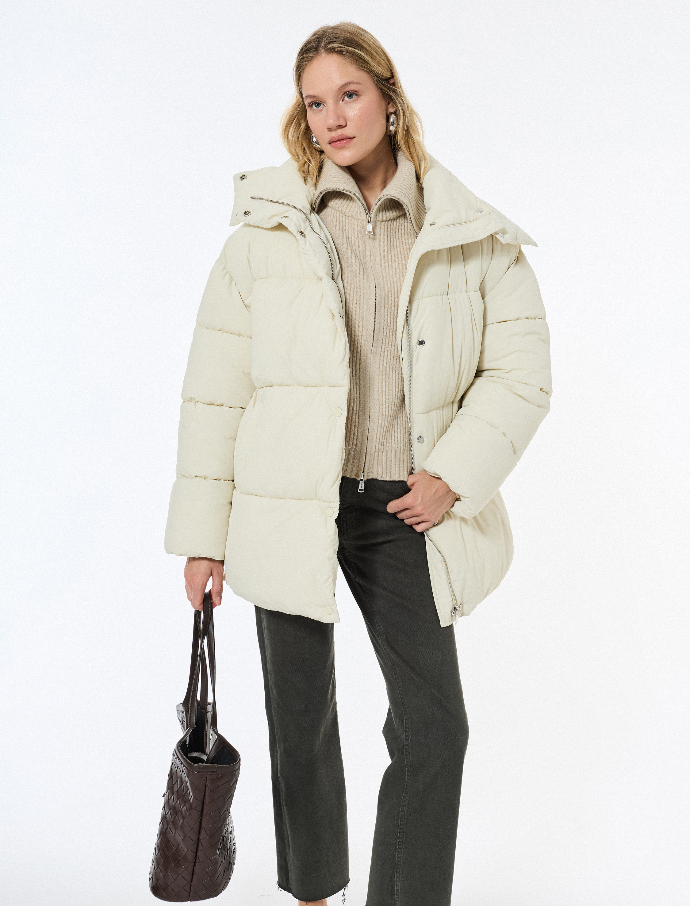   Fermuarlı Cepli Çıkarılabilir Kapüşonlu Uzun Kollu Su İtici Oversize Şişme Mont