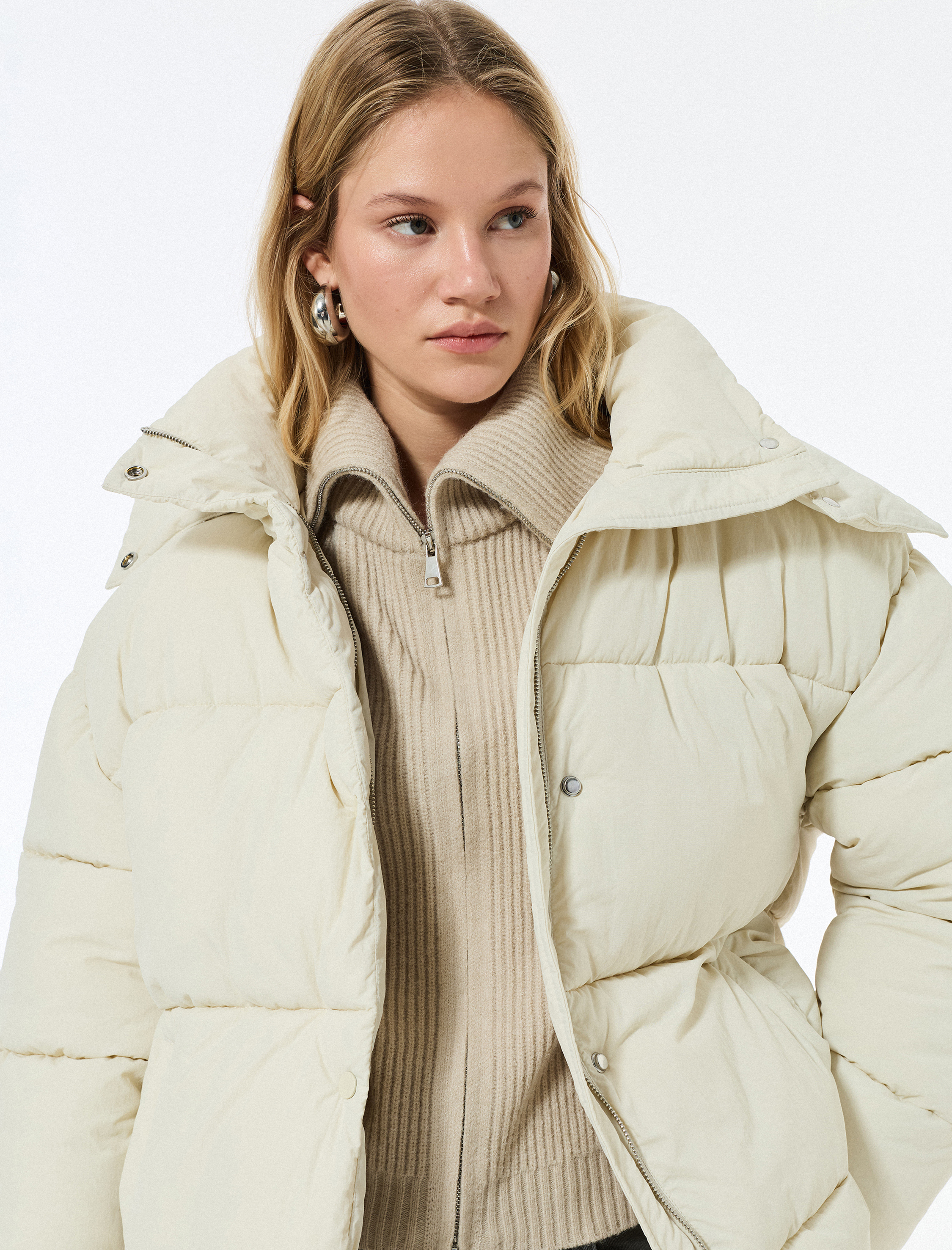   Fermuarlı Cepli Çıkarılabilir Kapüşonlu Uzun Kollu Su İtici Oversize Şişme Mont