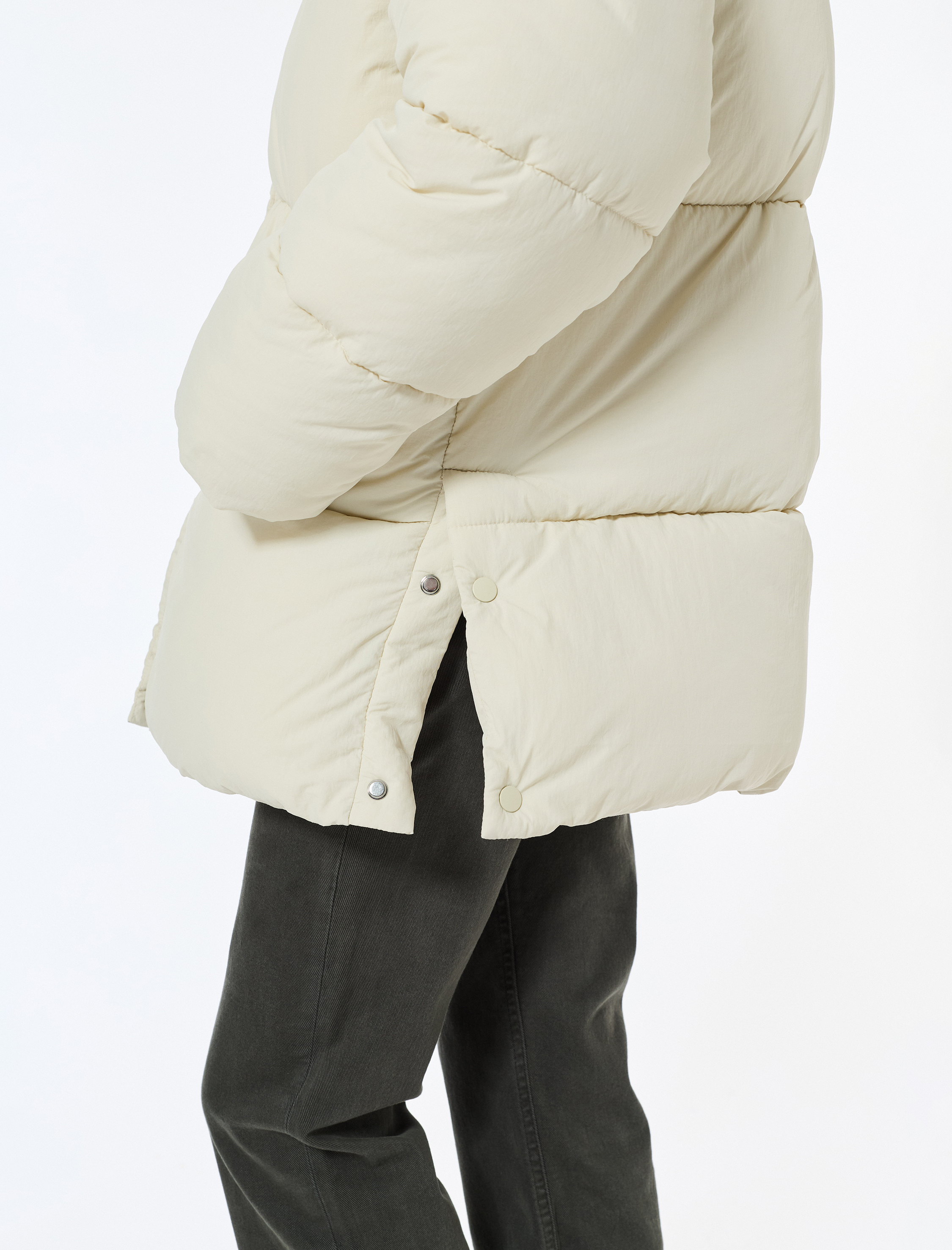   Fermuarlı Cepli Çıkarılabilir Kapüşonlu Uzun Kollu Su İtici Oversize Şişme Mont