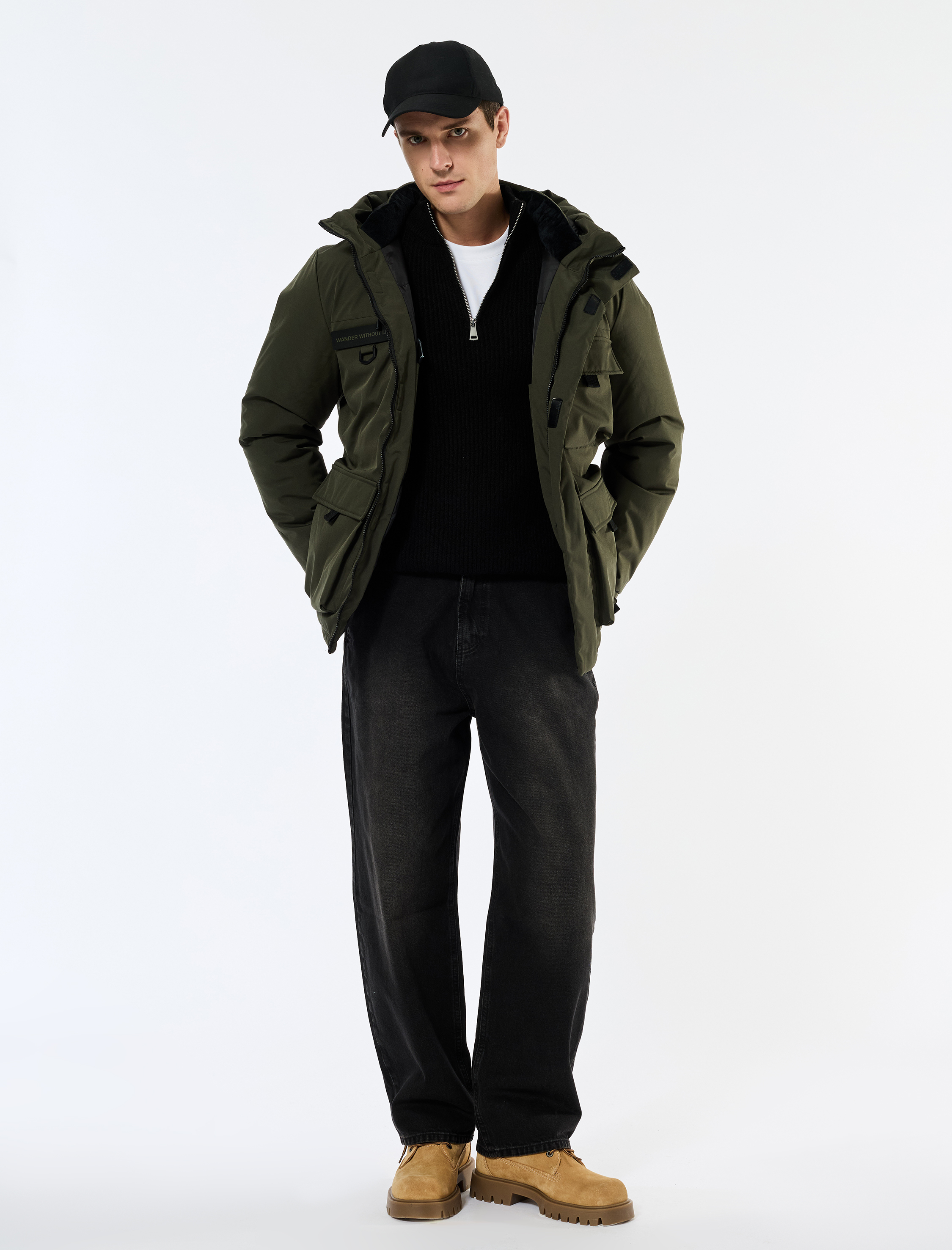   Uzun Kollu Kapaklı Cepli Fermuarlı Kapşonlu Kışlık Parka