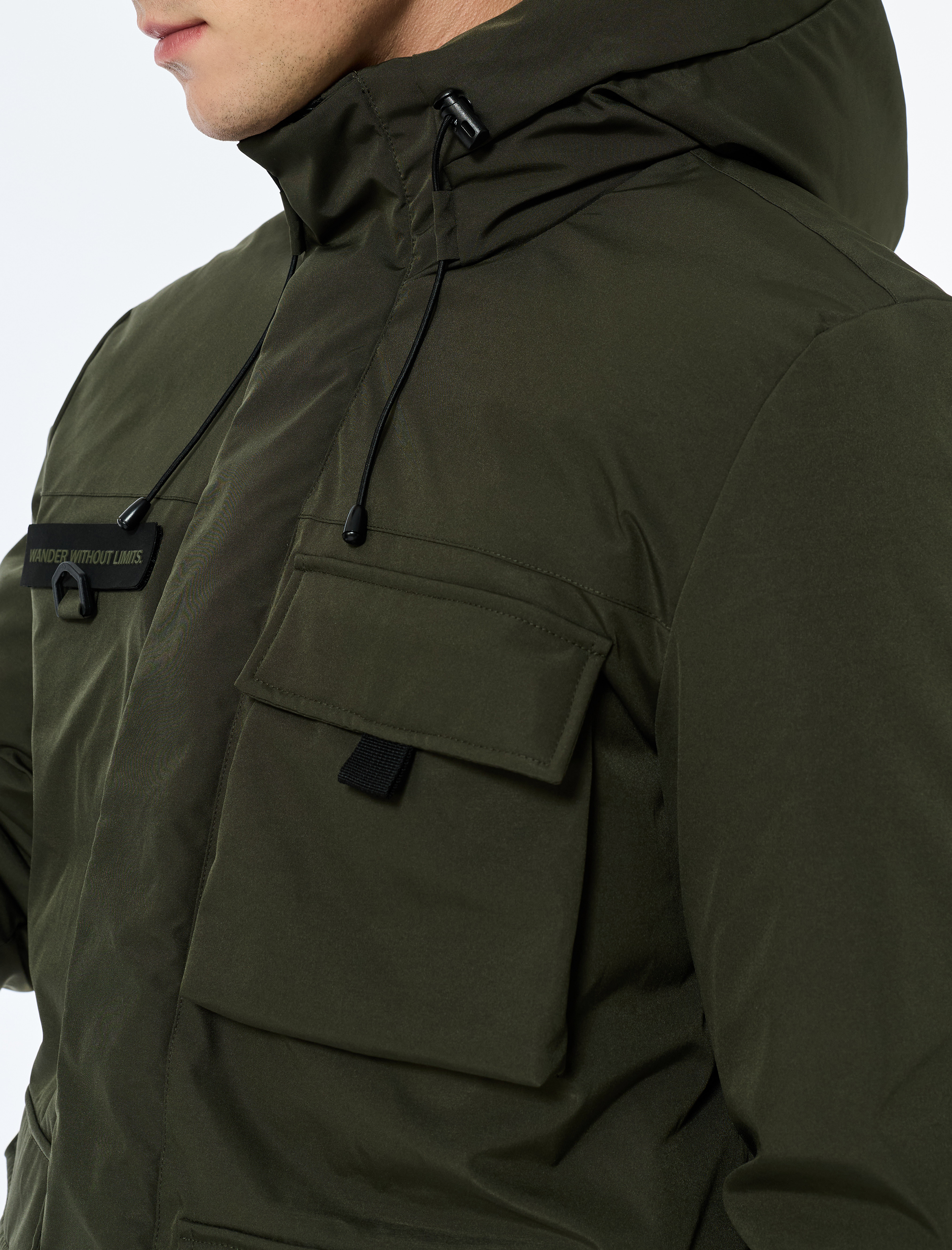   Uzun Kollu Kapaklı Cepli Fermuarlı Kapşonlu Kışlık Parka