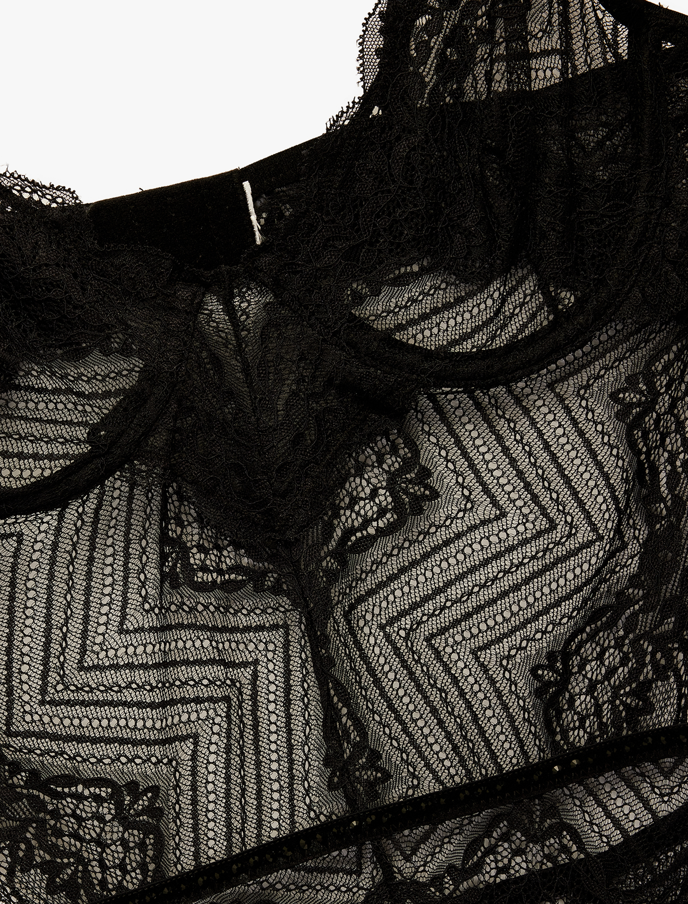   V Yaka Askılı Dantelli Bodysuit