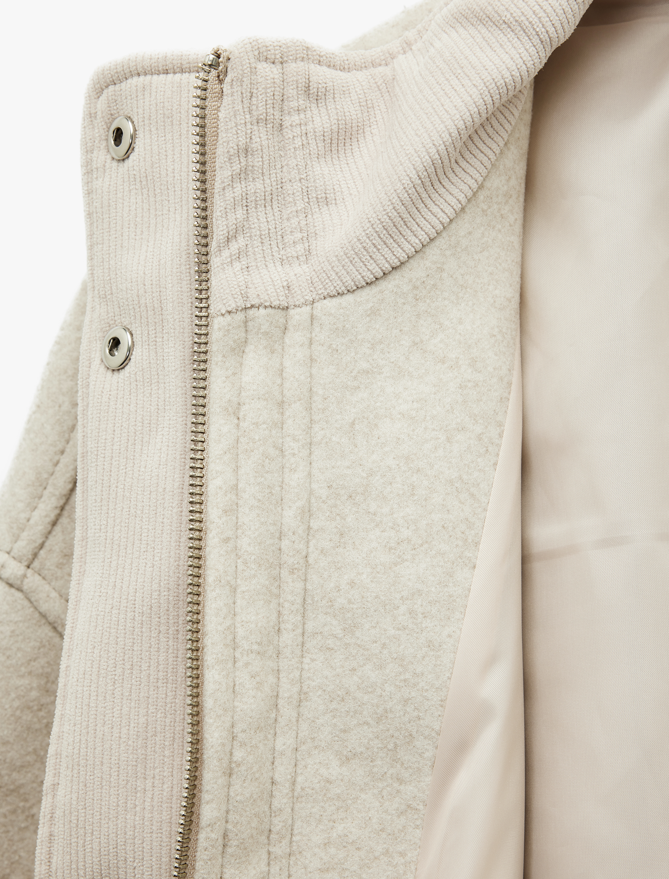   Koton X Sibil Çetinkaya - Kısa Kaban Kaşe Dik Yaka Fermuarlı Cepli