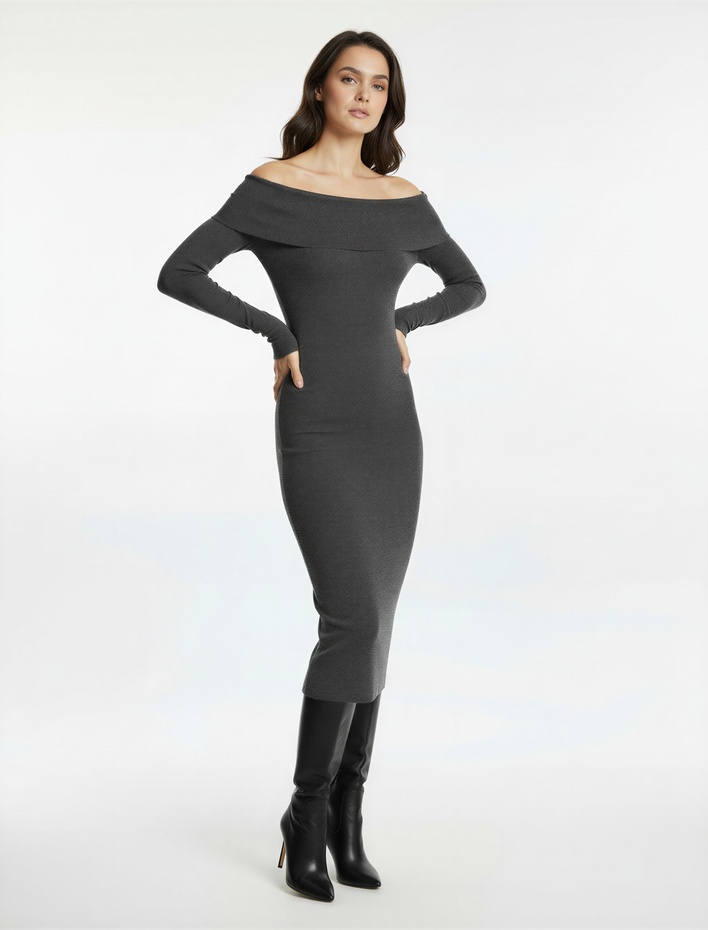  Uzun Kollu Slim Fit Kayık Yaka Omzu Açık Kalem Elbise