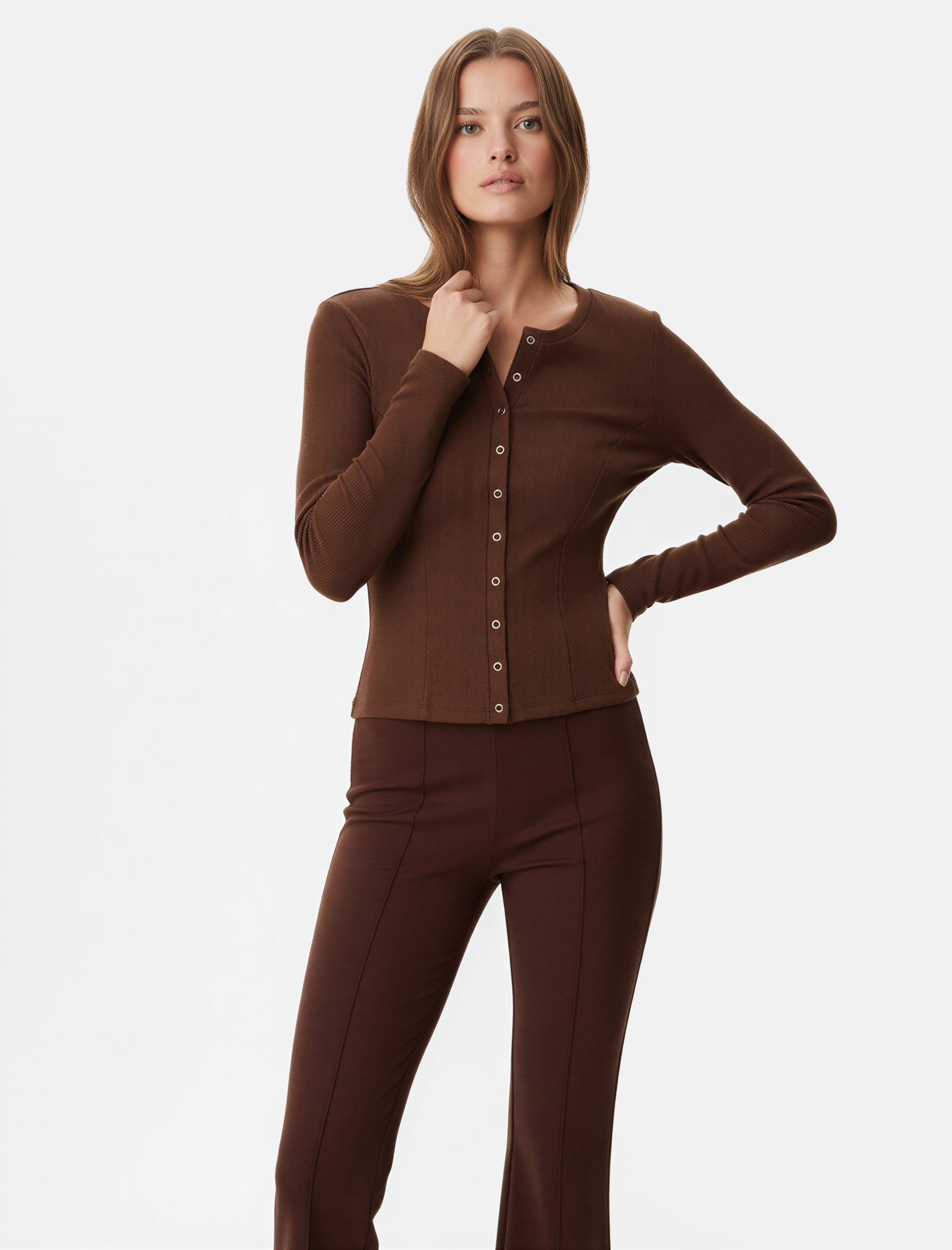   Uzun Kollu Bisiklet Yaka Dikiş Detaylı Çıtçıt Düğmeli Hırka