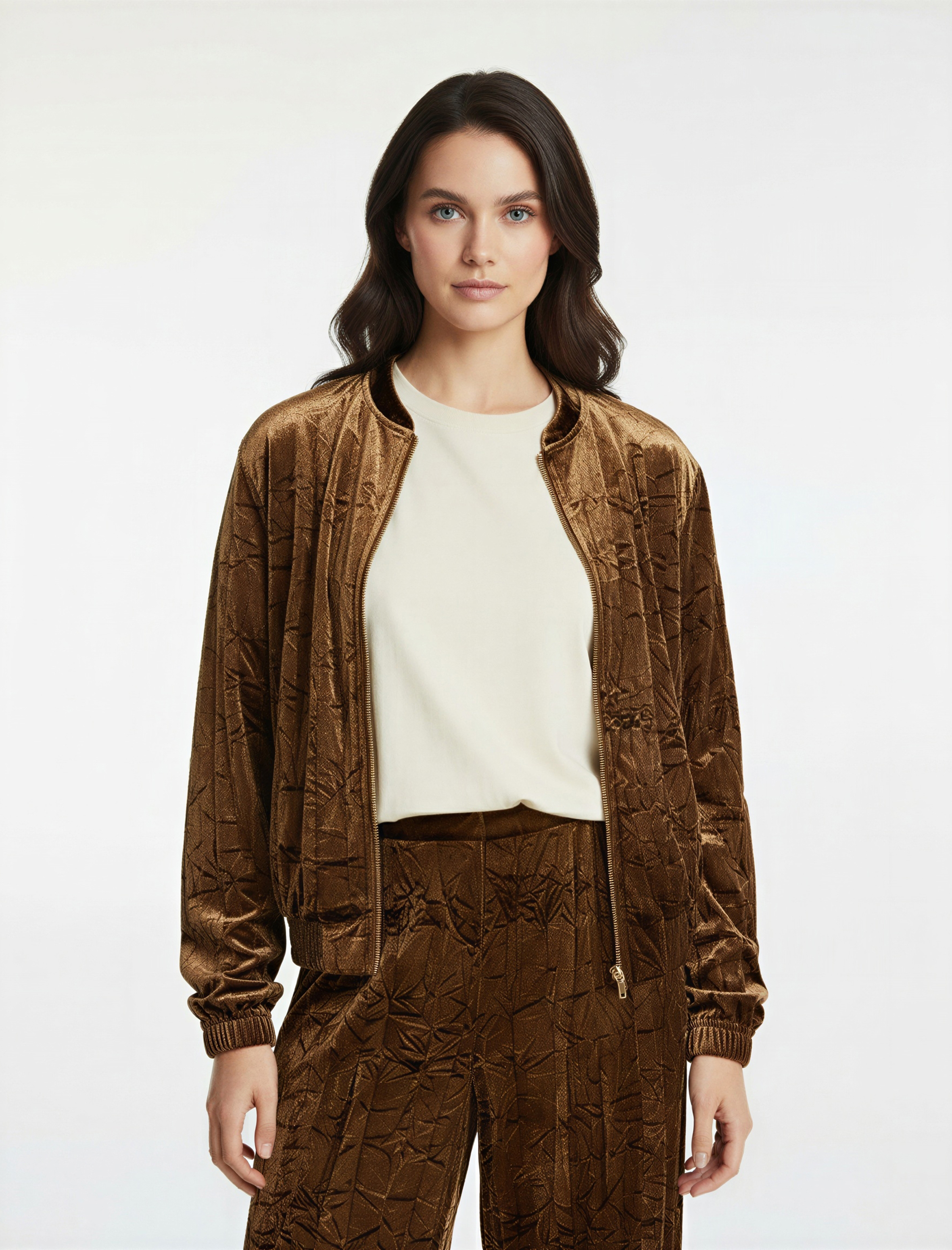   Uzun Kollu Tam Fermuarlı Dokulu Kadife Bomber Ceket