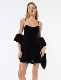 Simli Kolsuz V Yaka Kadife Mini Elbise