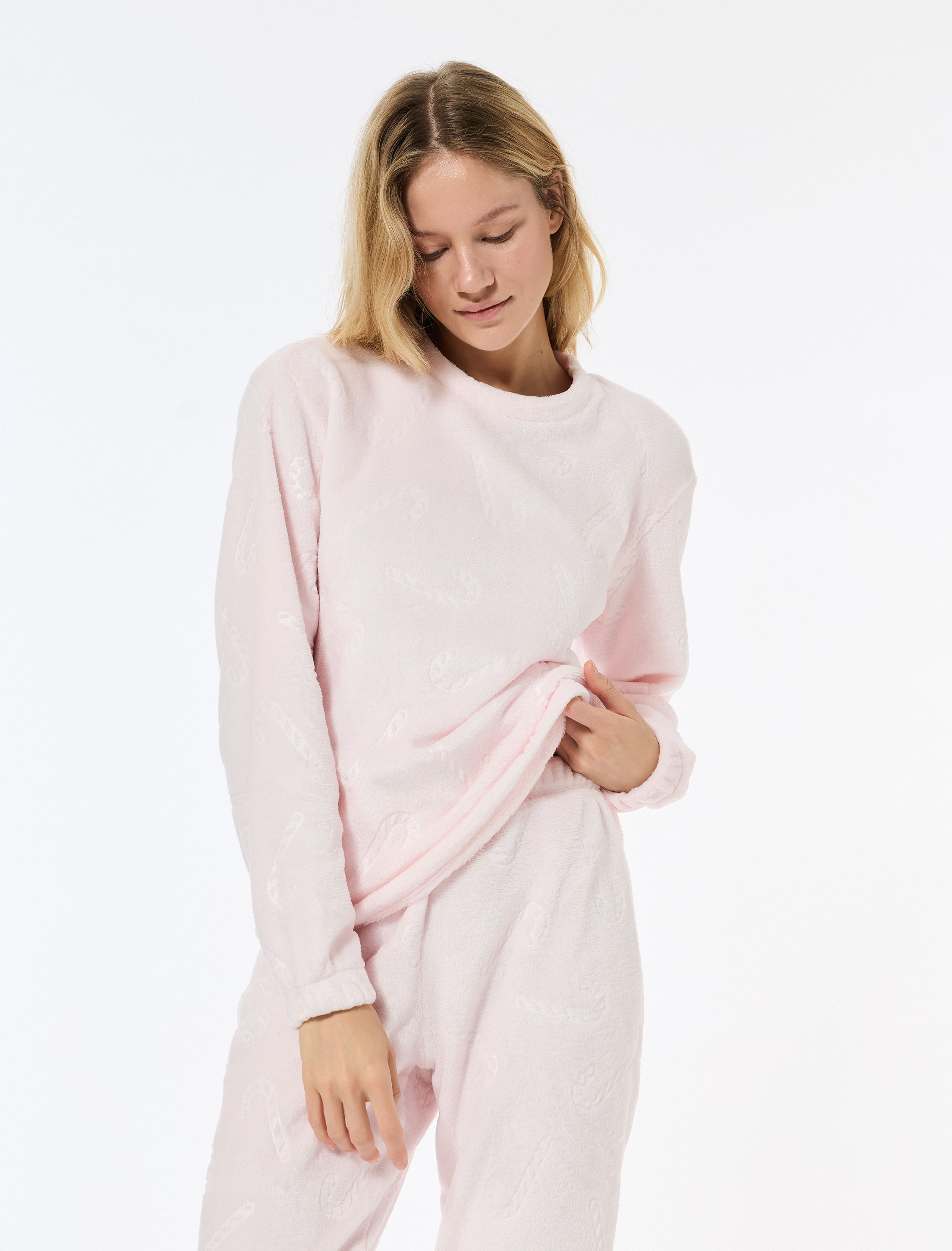   Yılbaşı Temalı Uzun Kollu Bisiklet Yaka Peluş Pijama Üstü