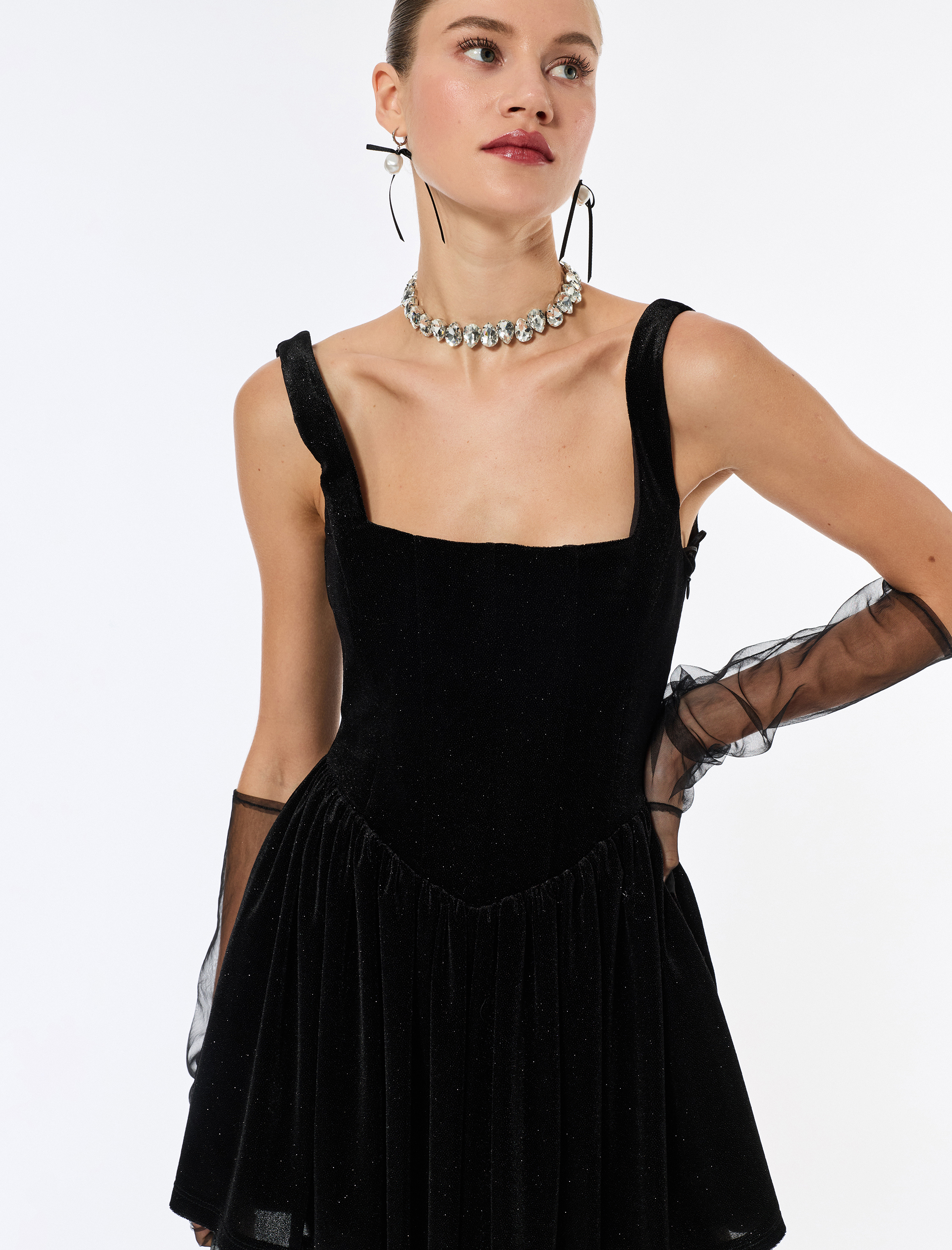   Simli Kare Yaka Kolsuz Kadife Mini Balon Elbise