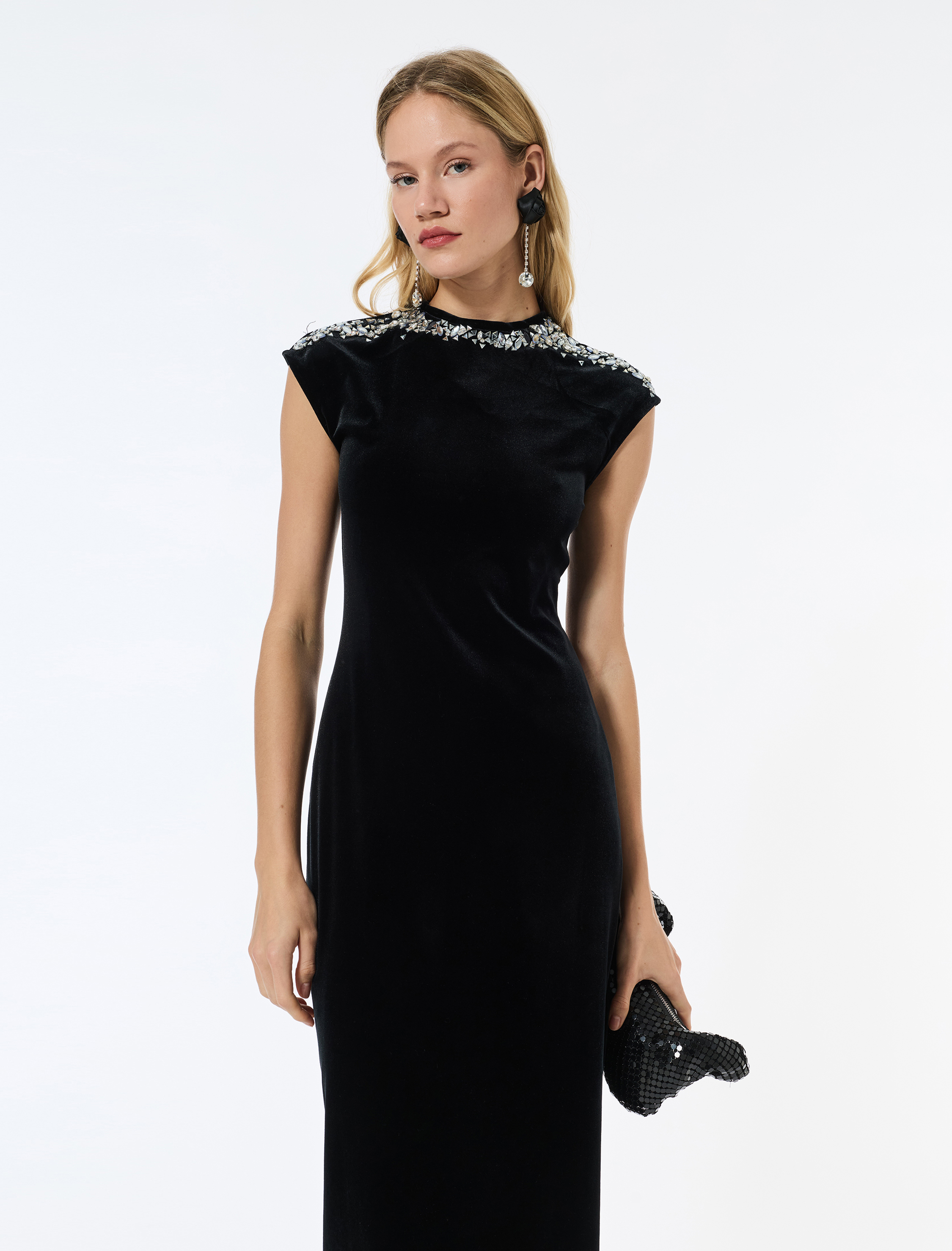   Hafif Dik Yaka Kolsuz Midi Boy Taşlı Kadife Elbise