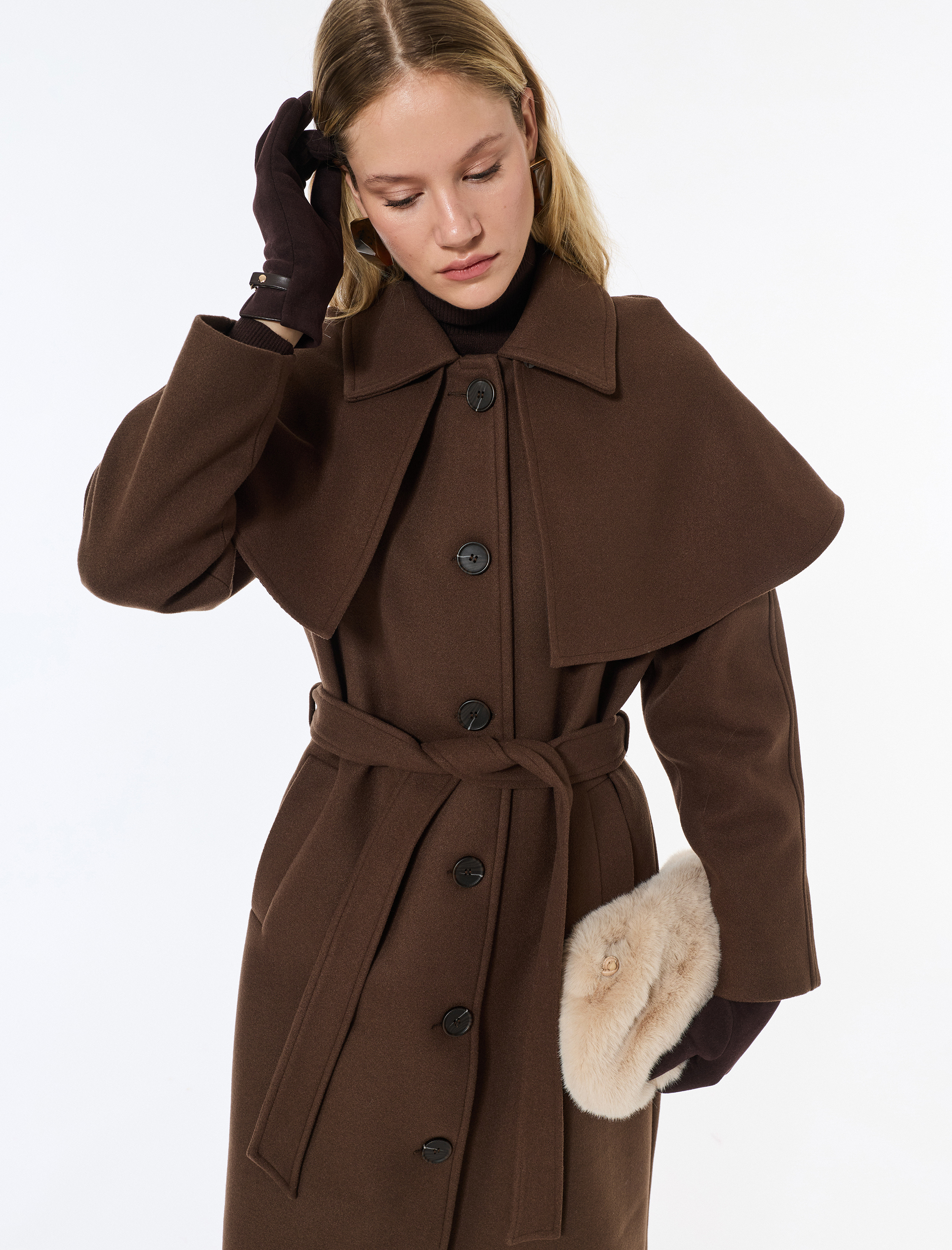   Pelerin Yaka Kaban Kaşe Kemerli Cepli Düğmeli Uzun Kollu