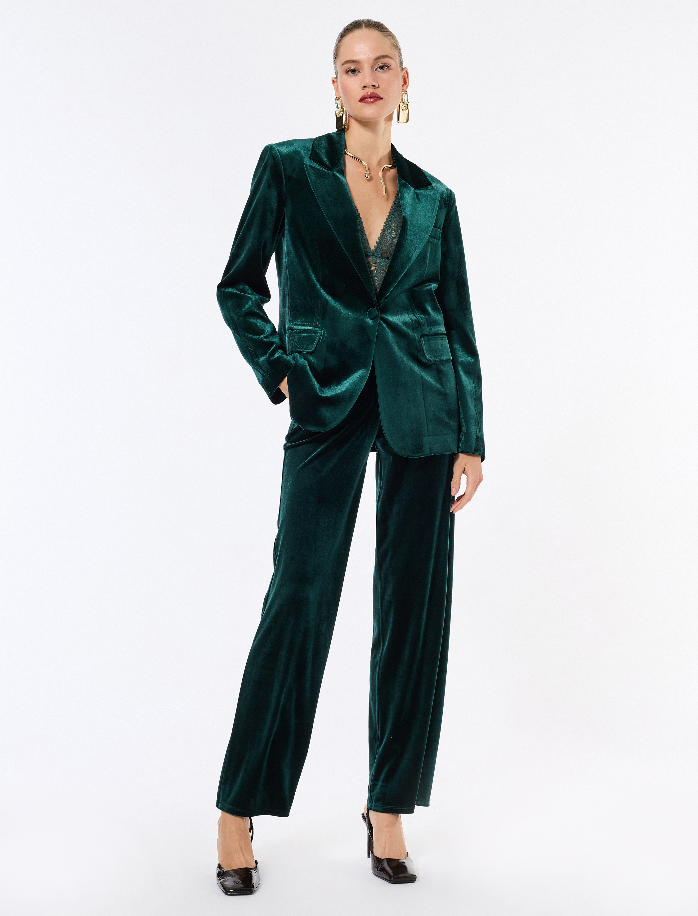   Uzun Kollu Düğmeli Cepli Kadife Blazer Ceket