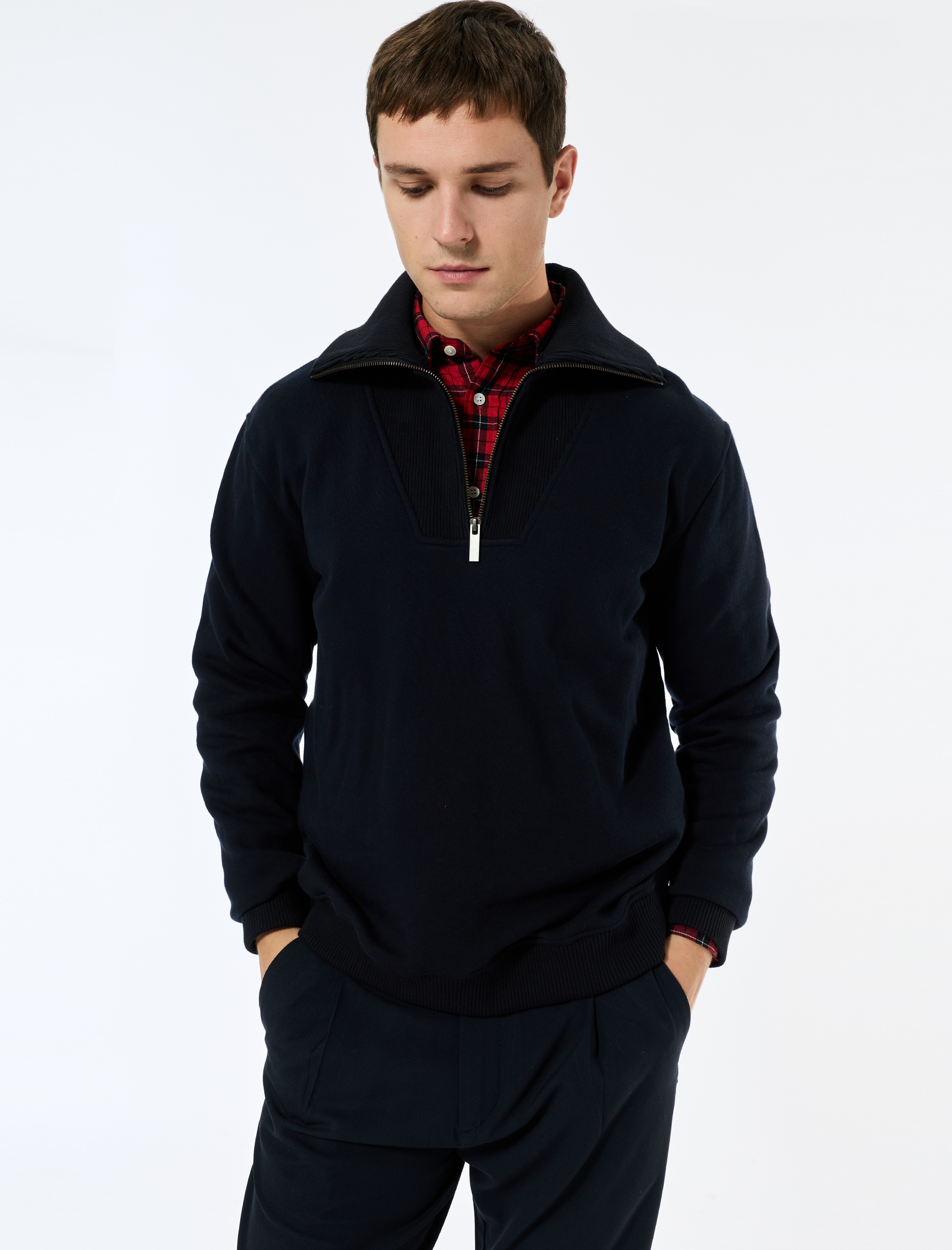   Uzun Kollu Şardonlu Yarım Fermuarlı Sweatshirt