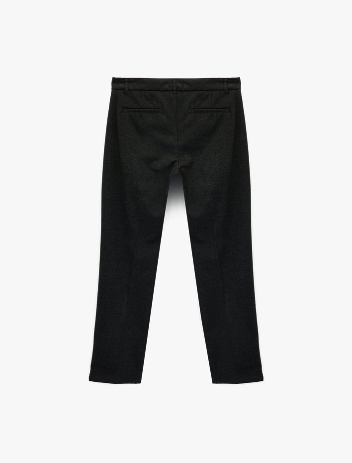  Regular Fit Viskon Karışımlı Cepli Pileli Kumaş Pantolon