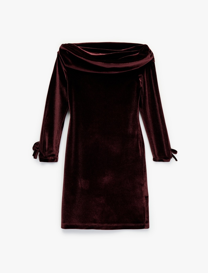 Kız Çocuk Fiyonk Detaylı Uzun Kollu Düşük Omuz Askılı Kadife Yılbaşı Elbisesi