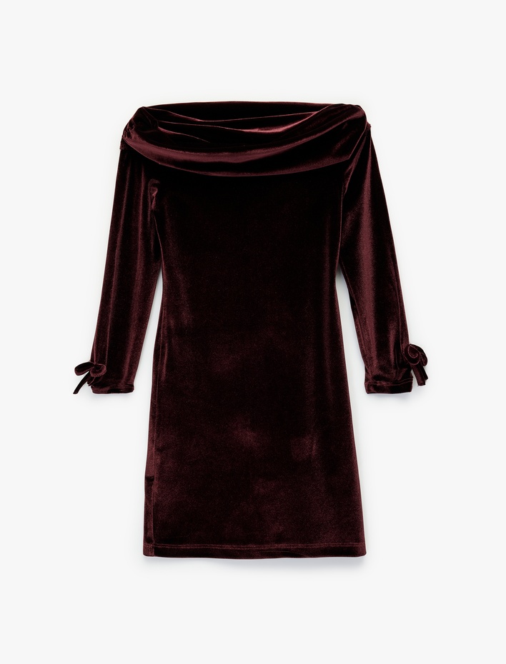 Kız Çocuk Fiyonk Detaylı Uzun Kollu Düşük Omuz Askılı Kadife Yılbaşı Elbisesi