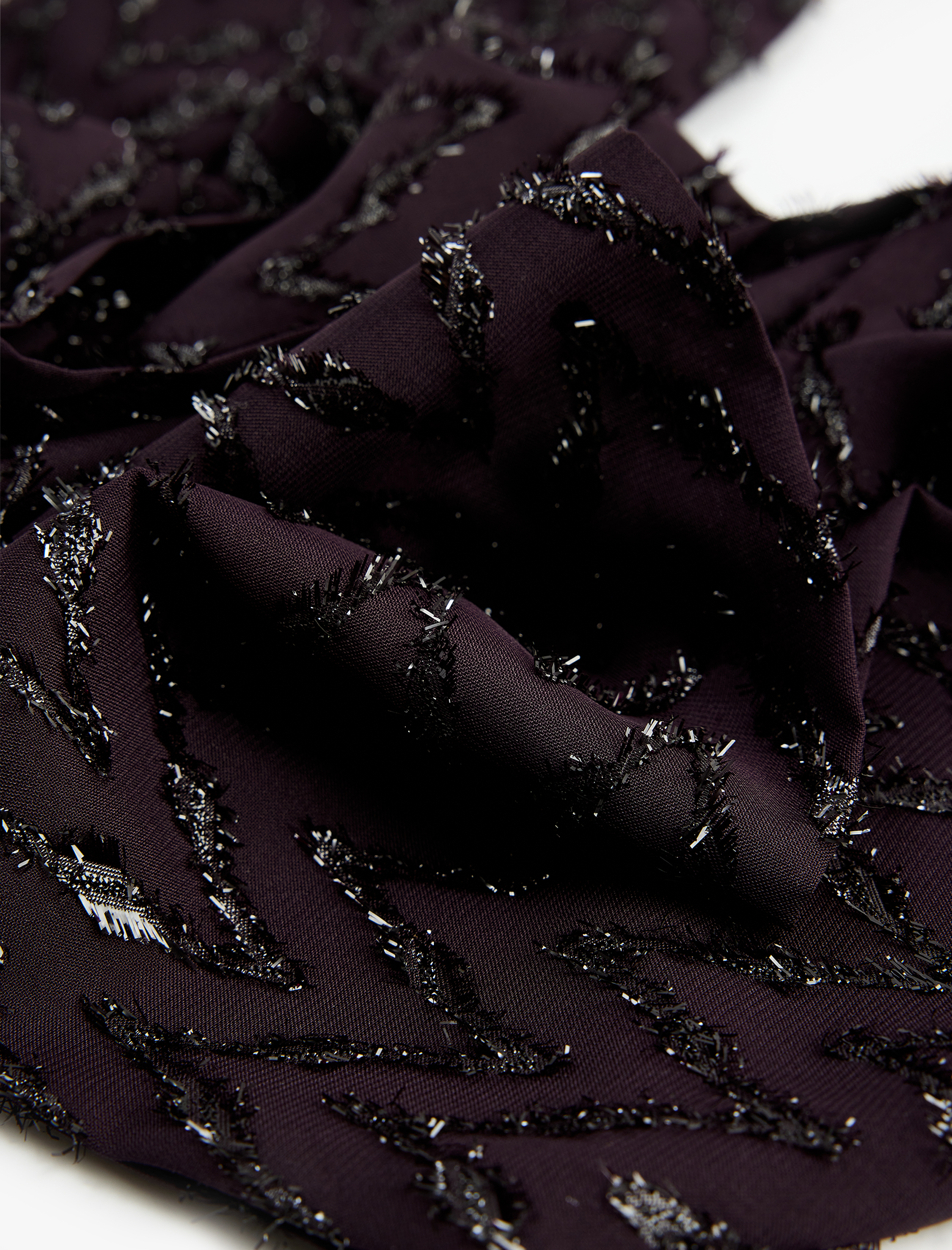  Kadın Püsküllü Zikzak Desenli Simli Uzun Atkı