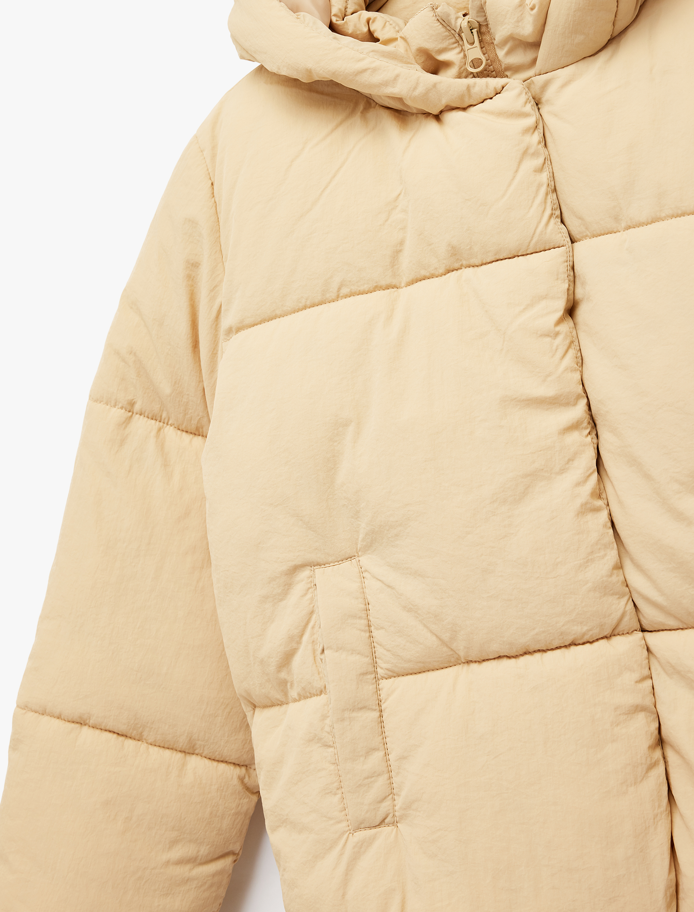  Kız Çocuk Uzun Kollu Kapşonlu Şişme Mont