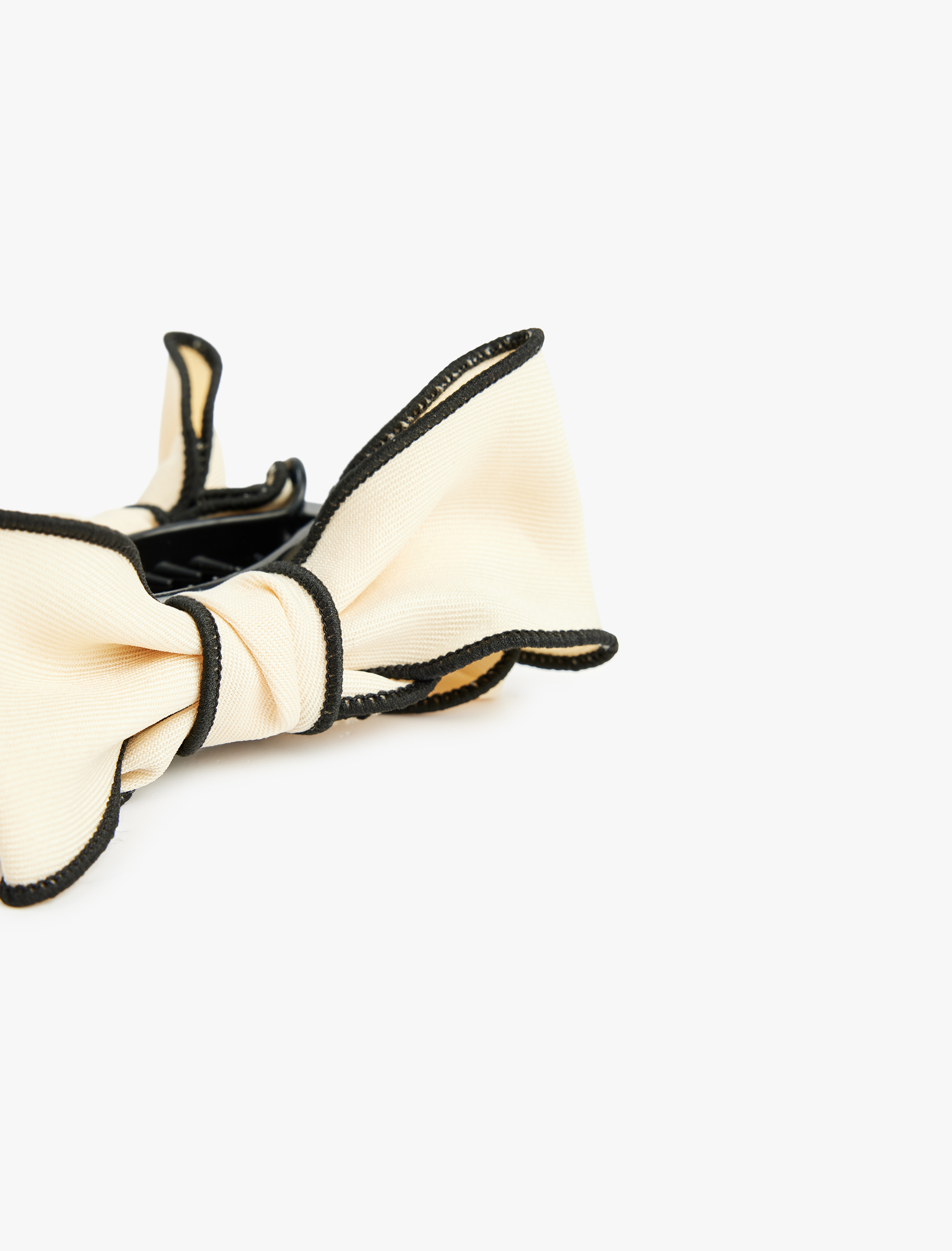  Kadın Fiyonklu Saç Tokası