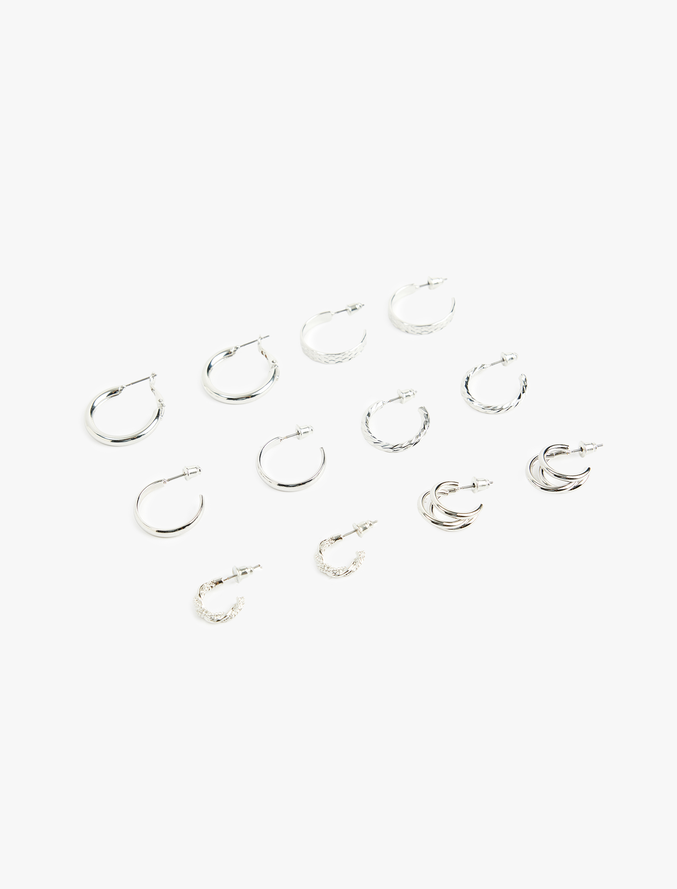  Kadın 6'lı Çelik Küpe Seti