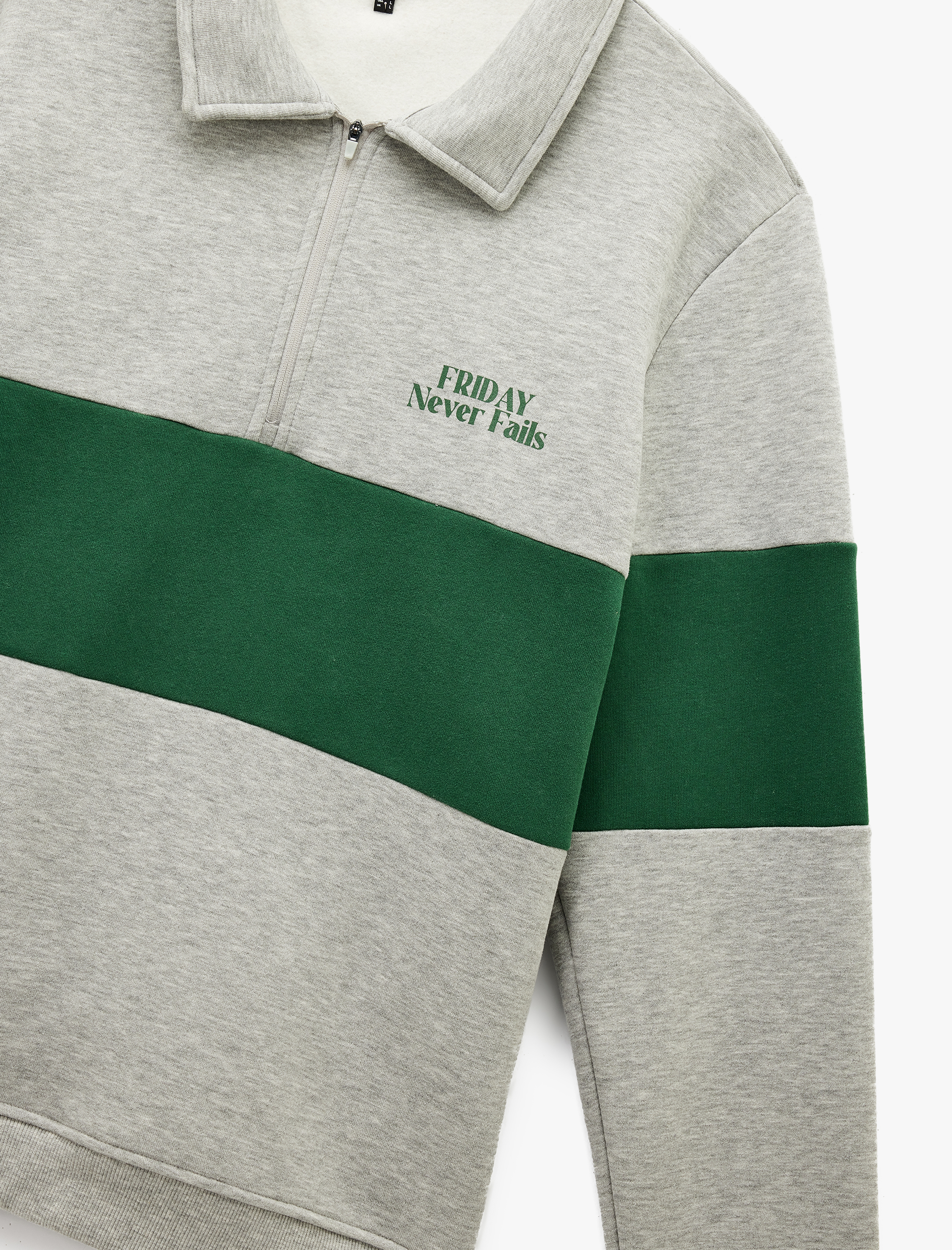   Regular Fit Renk Bloklu Yarım Fermuarlı Baskılı Polo Yaka Sweatshirt
