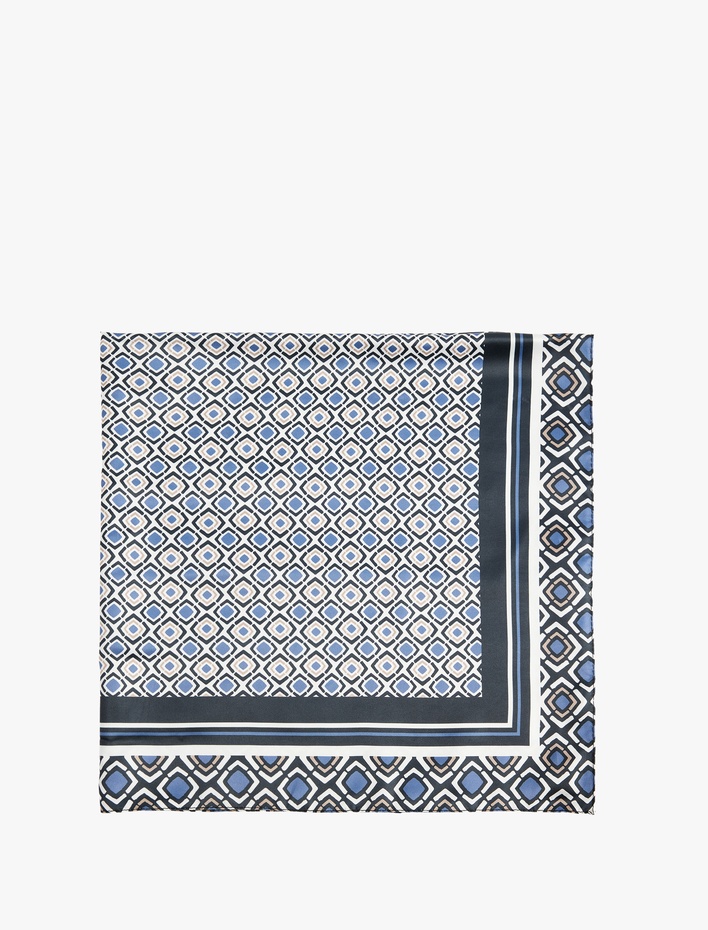 Kadın Geometrik Desenli Kare Saten Şal