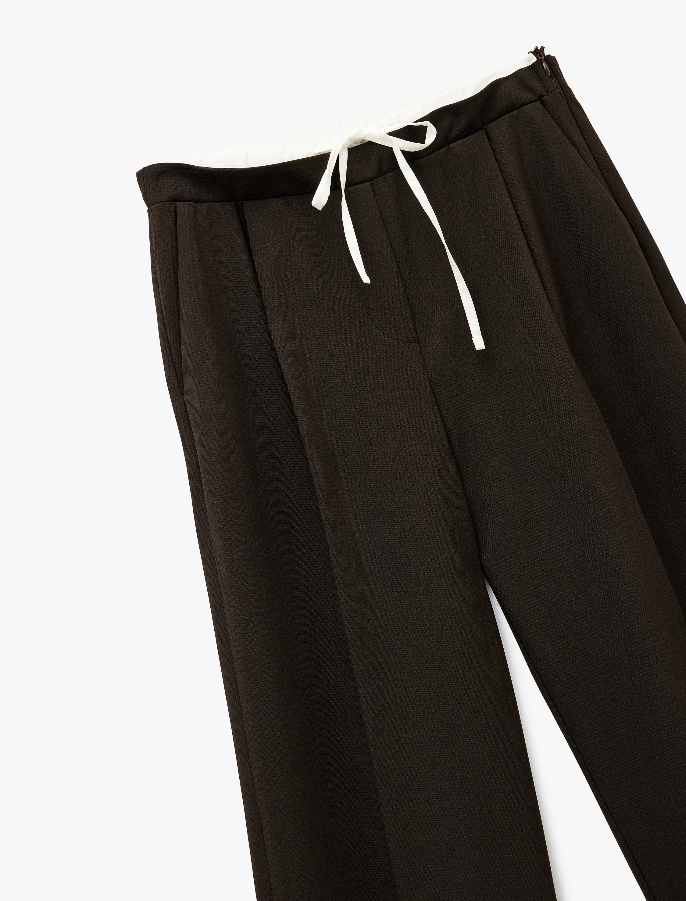   Cepli Pile Detaylı Beli Bağcıklı Geniş Paça Kumaş Pantolon