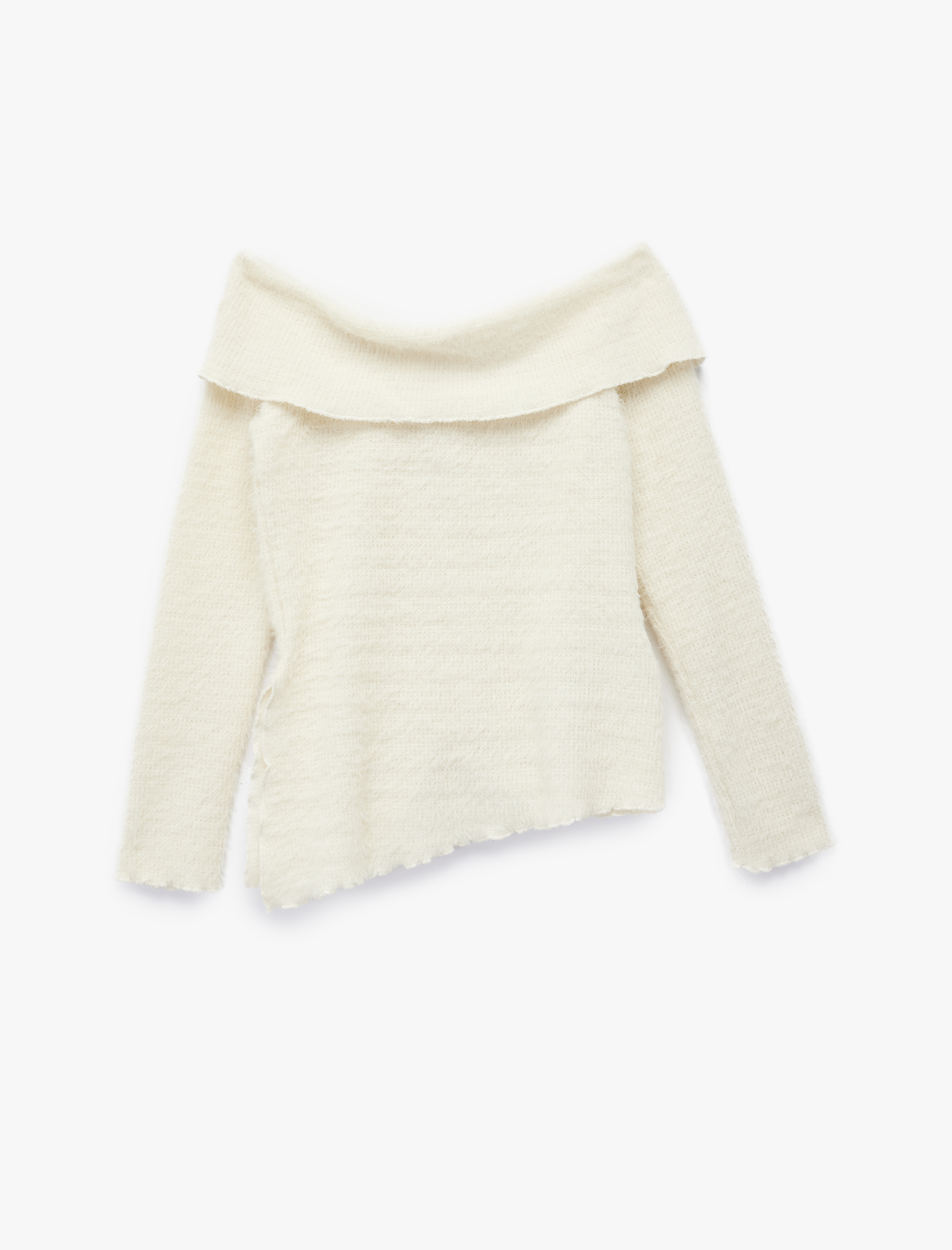   Koton X Sibil Çetinkaya - Slim Fit Uzun Kollu Omzu Açık Peluş Kazak