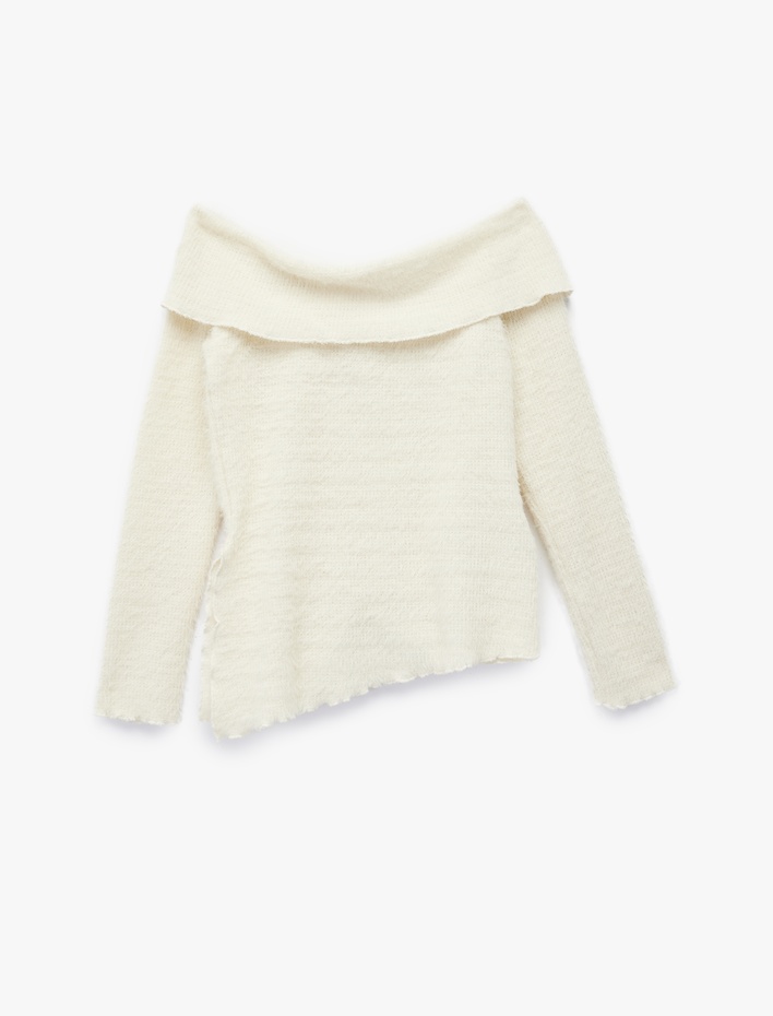  Koton X Sibil Çetinkaya - Slim Fit Uzun Kollu Omzu Açık Peluş Kazak