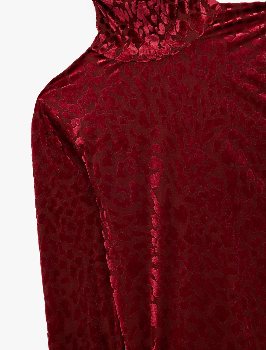 6.h21❣️ Bordo Kadın Uzun Kollu Balıkçı Yaka Leopar Desenli Kadife Tişört