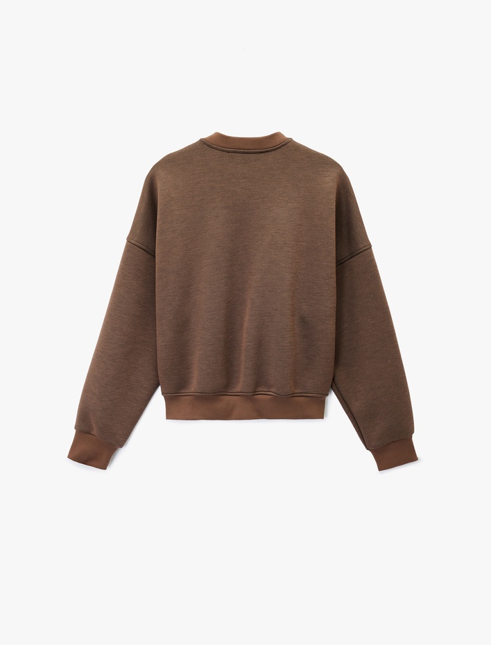  Koton X Sibil Çetinkaya - Kolej Yaka Uzun Kollu Fermuarlı Sweatshirt