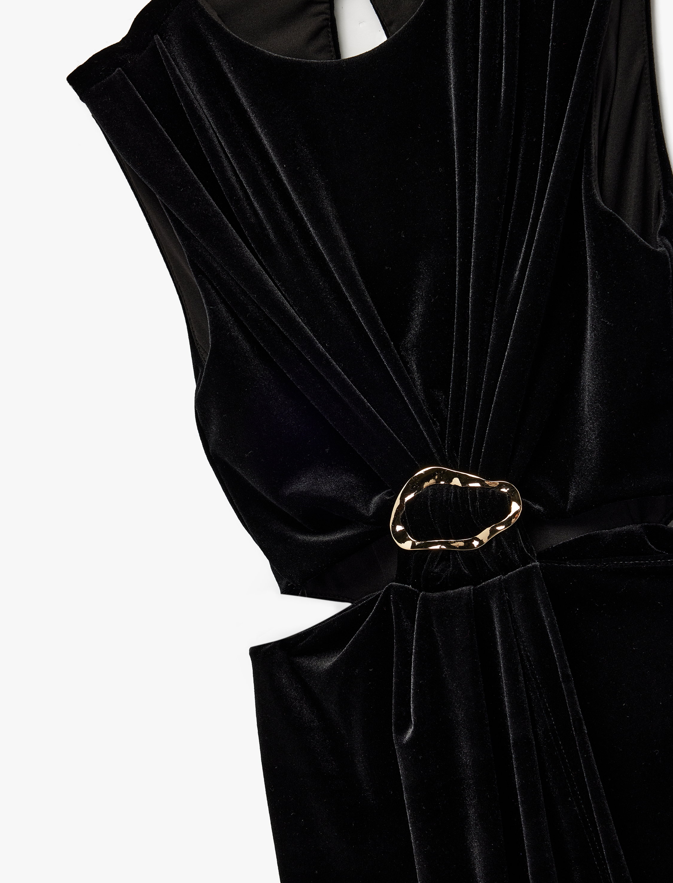   Aksesuarlı Pencere Detaylı Kolsuz Bisiklet Yaka Midi Boy Kadife Elbise