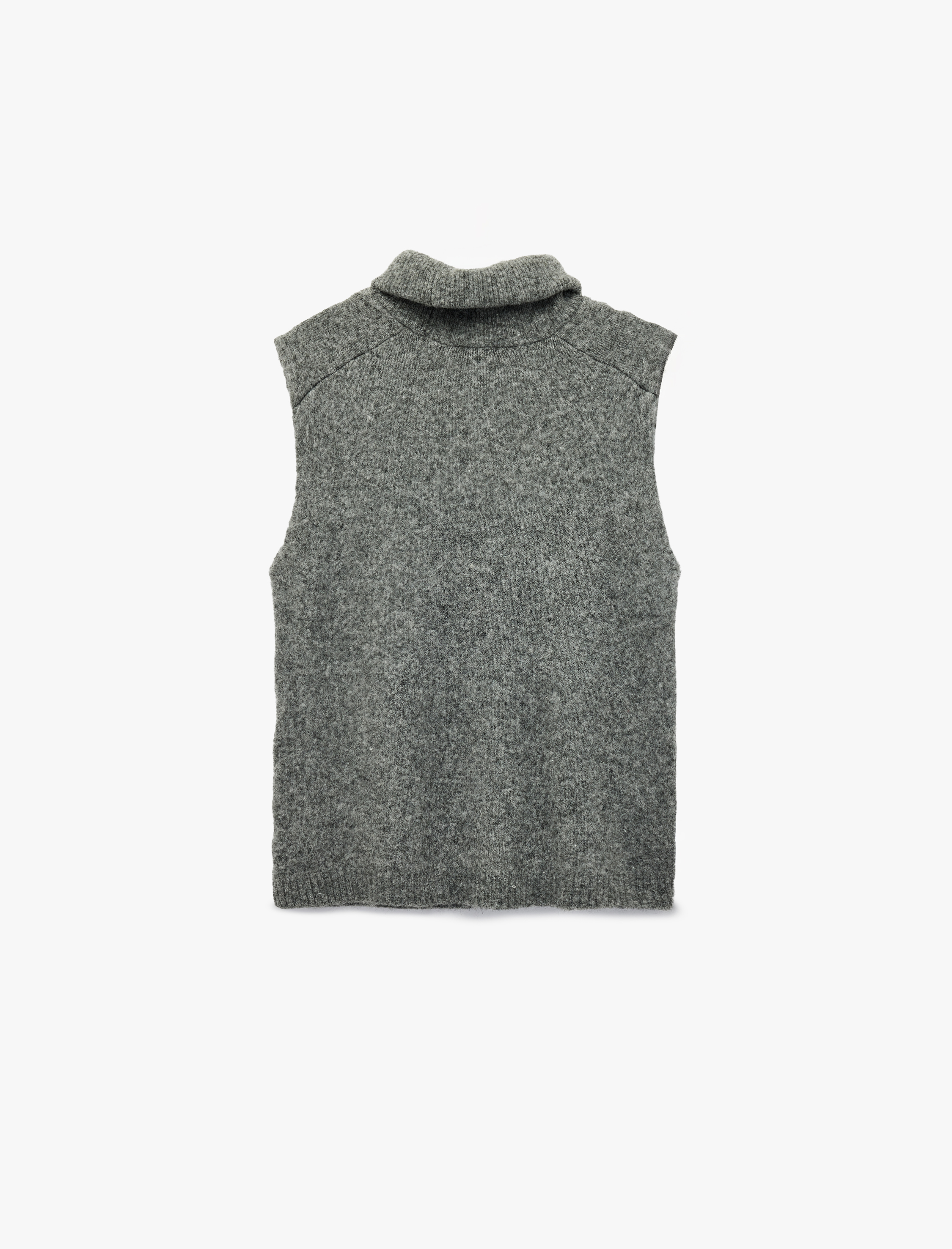   Koton X Sibil Çetinkaya - Aksesuar Detaylı Balıkçı Yaka Oversize Süveter