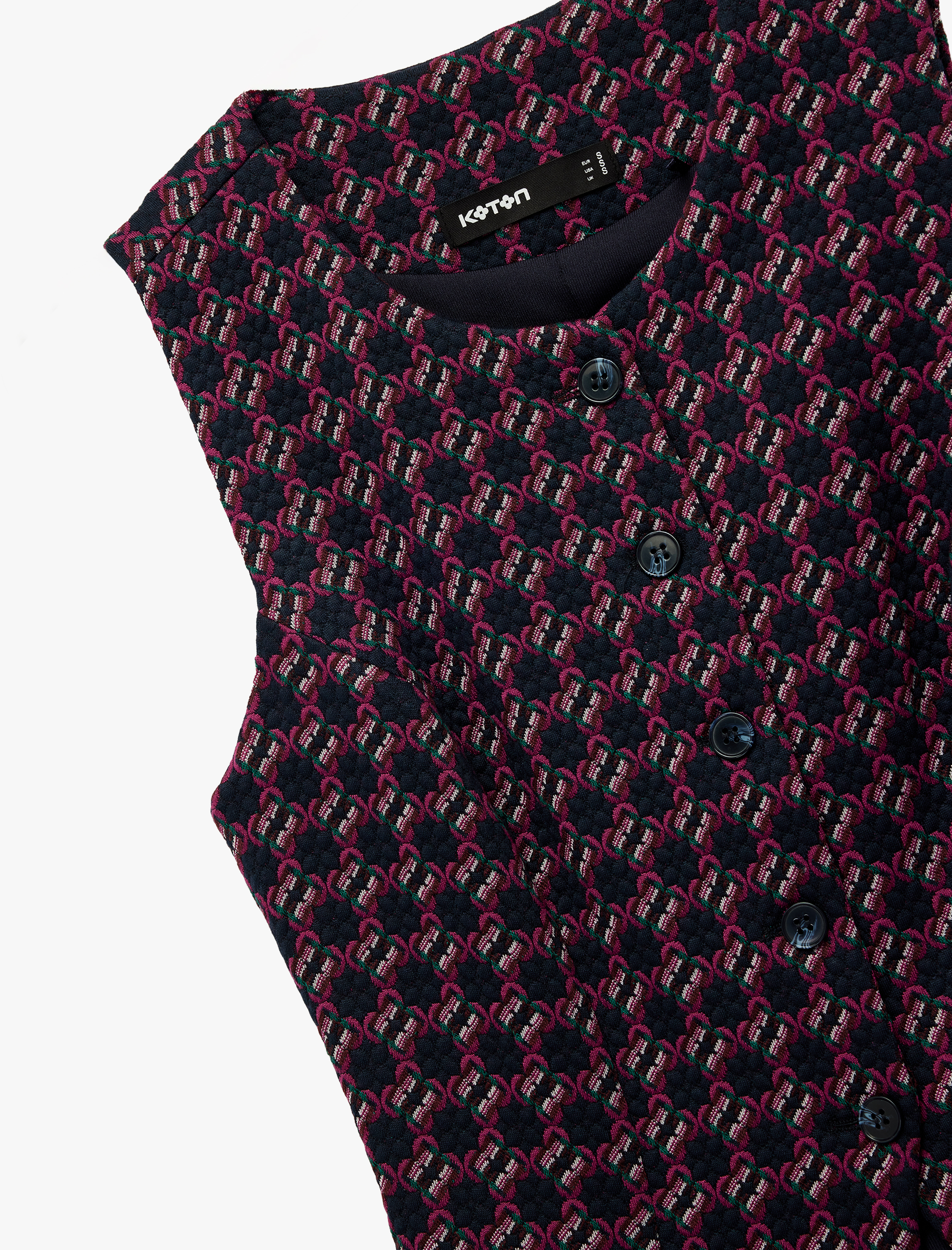   Slim Fit Bisiklet Yaka Düğmeli Desenli Yelek