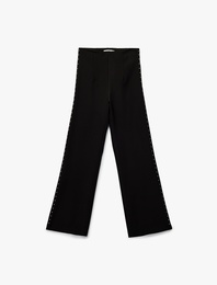 Yanları Zımba Detaylı Uzun Düz Bol Paça Pantolon