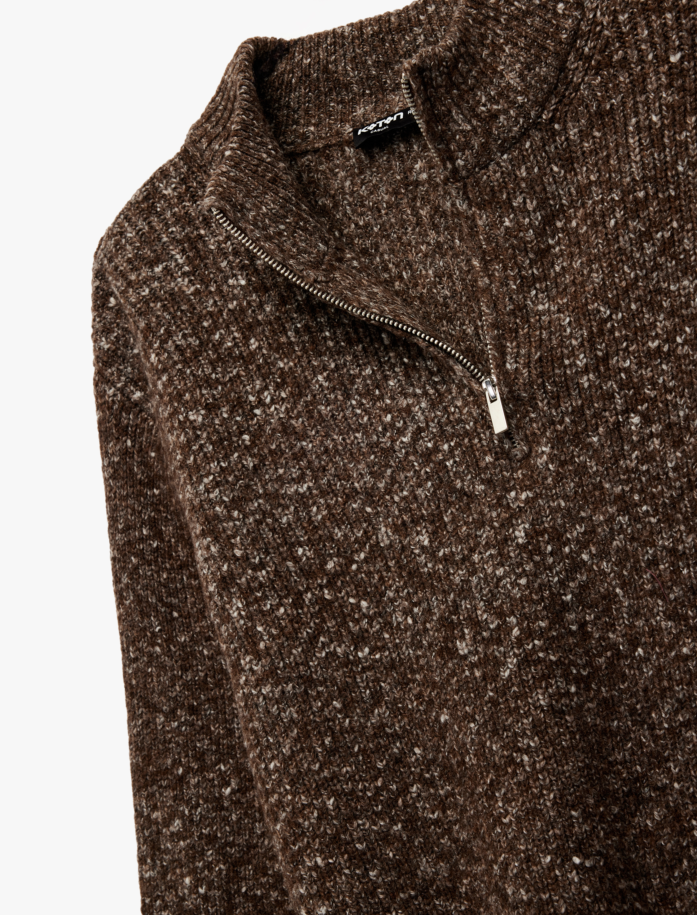   Uzun Kollu Desenli Yarım Fermuarlı Triko Kazak