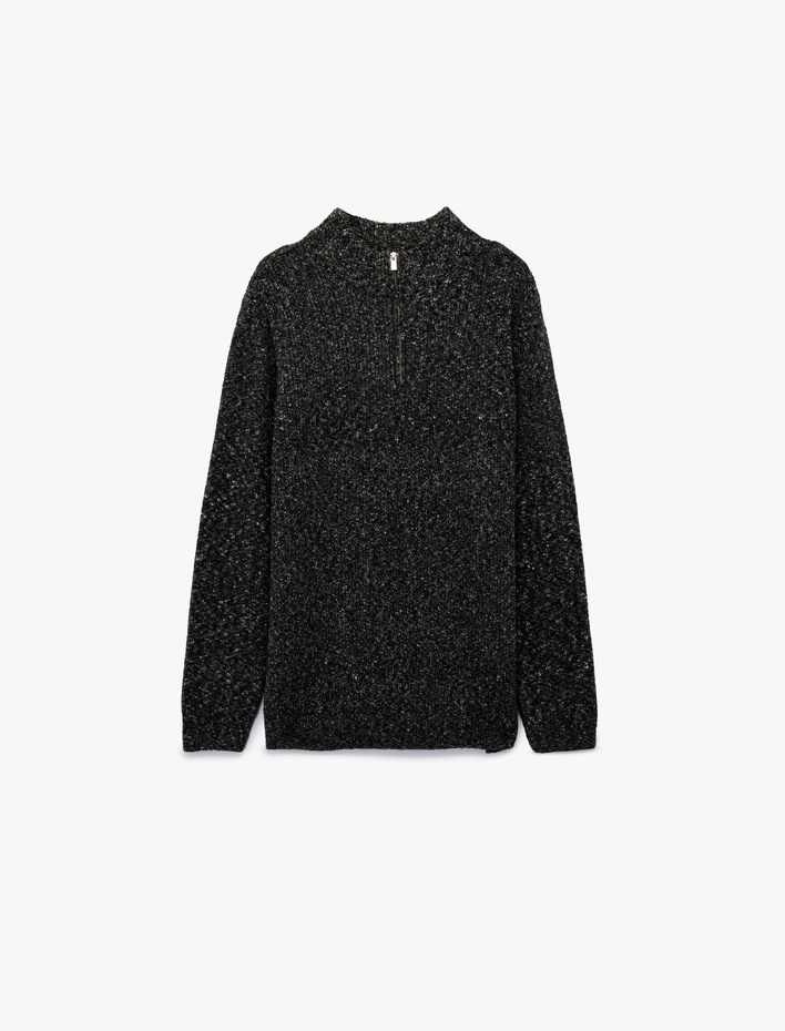  Uzun Kollu Desenli Yarım Fermuarlı Triko Kazak