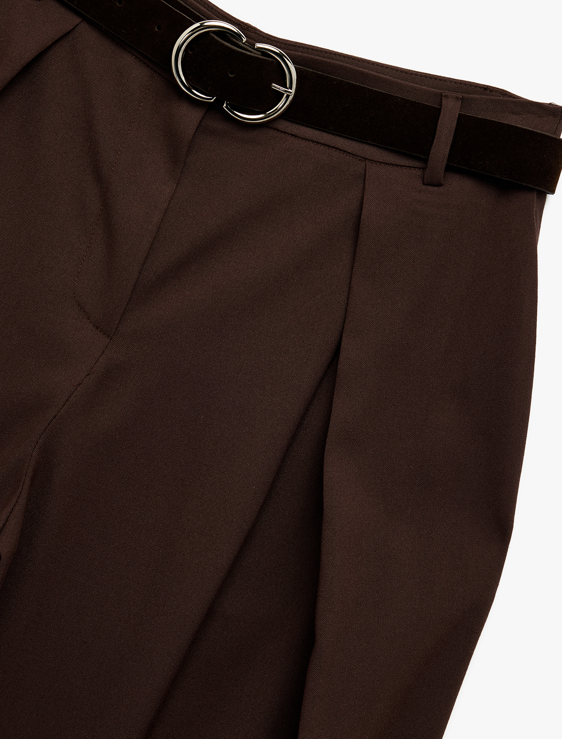   Viskon Karışımlı Kemerli Pileli Geniş Paça Kumaş Pantolon