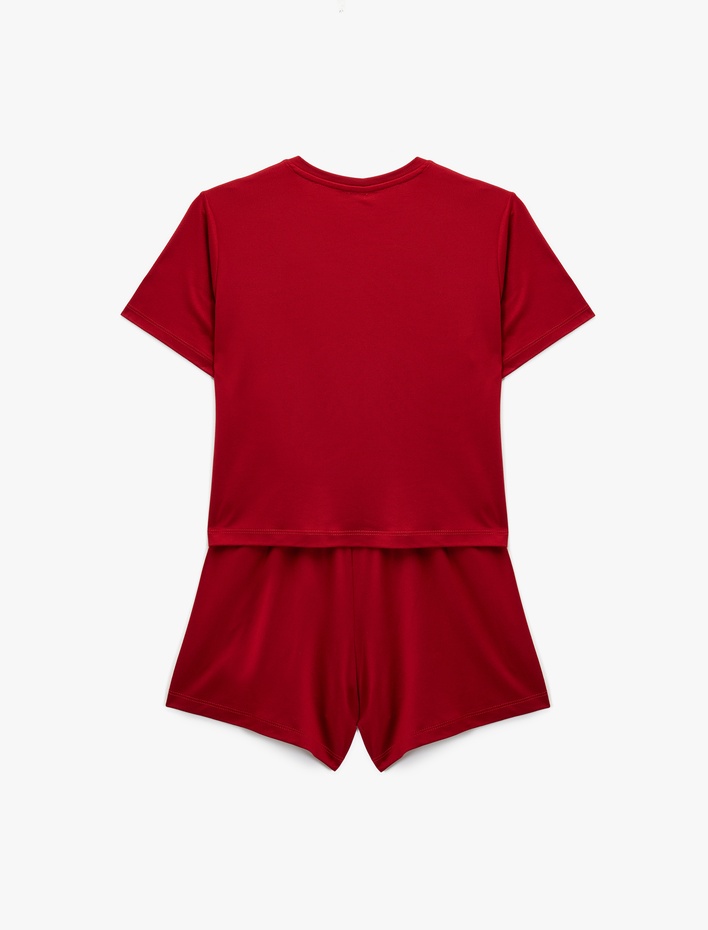  Rahat Kalıp Kısa Kollu Bisiklet Yaka Şortlu Yılbaşı Pijama Takımı